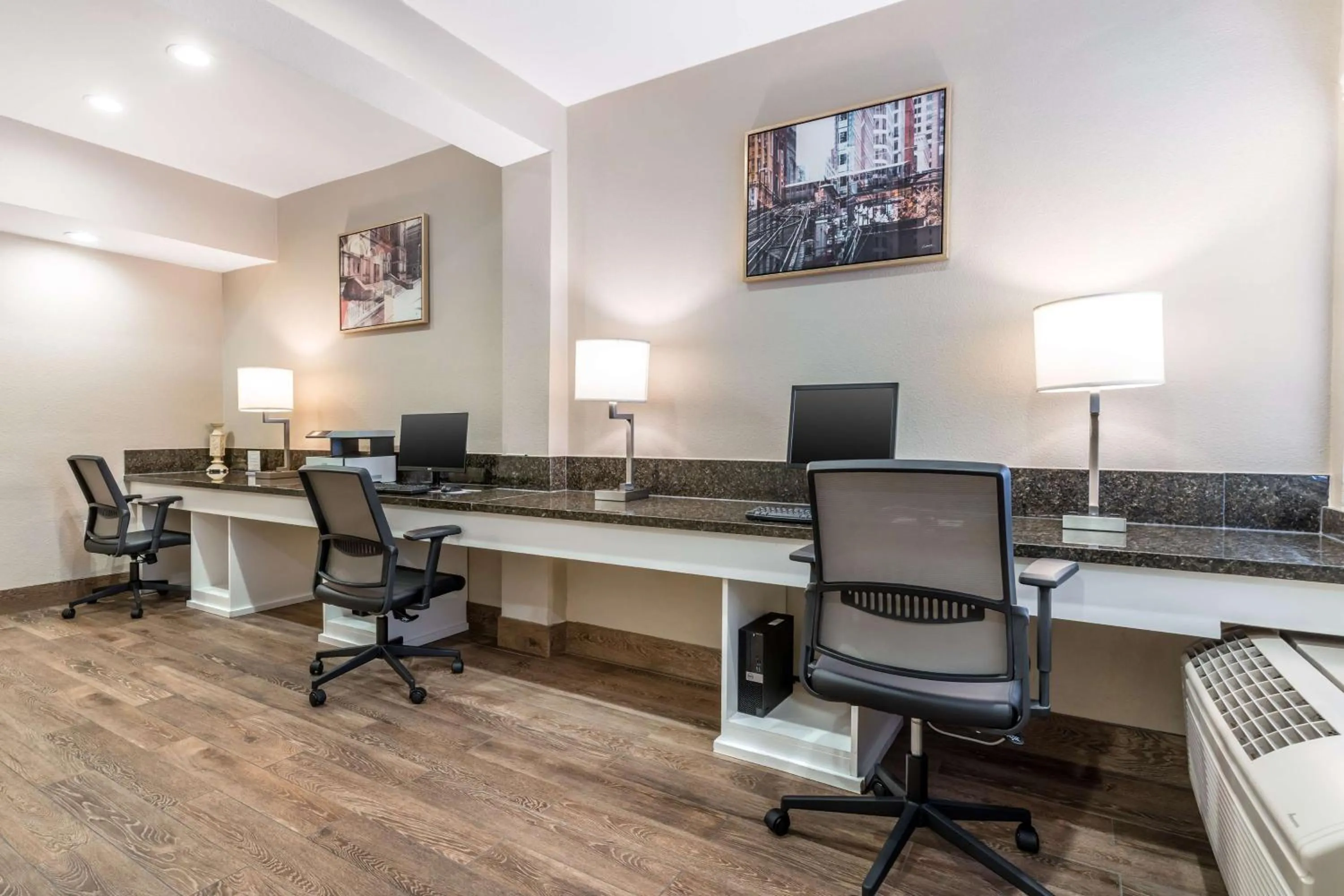 Business facilities in Best Western John Muir Inn