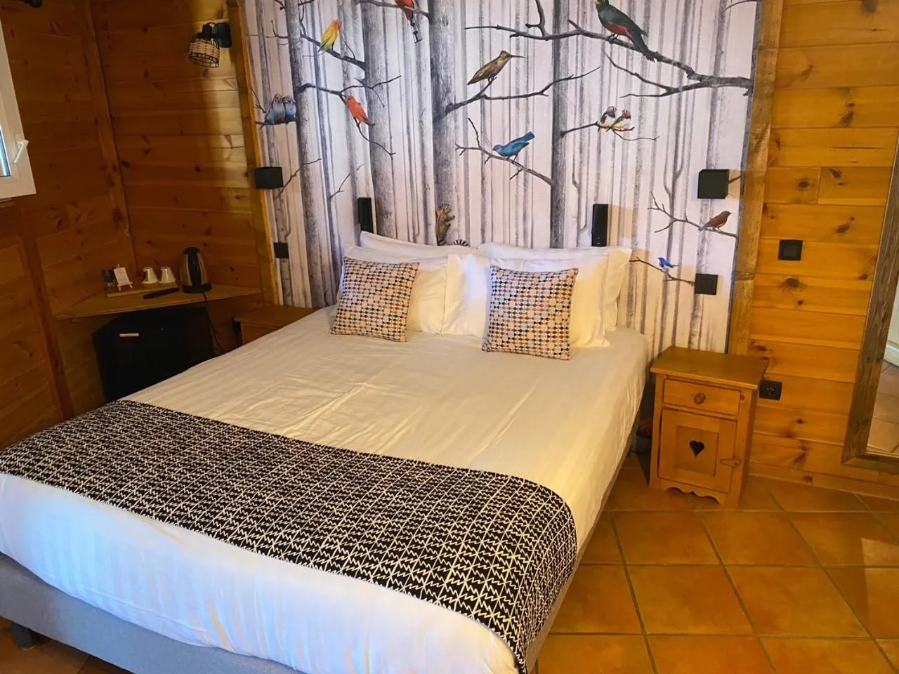 Bedroom, Bed in Logis Hôtel & Spa Les Autanes