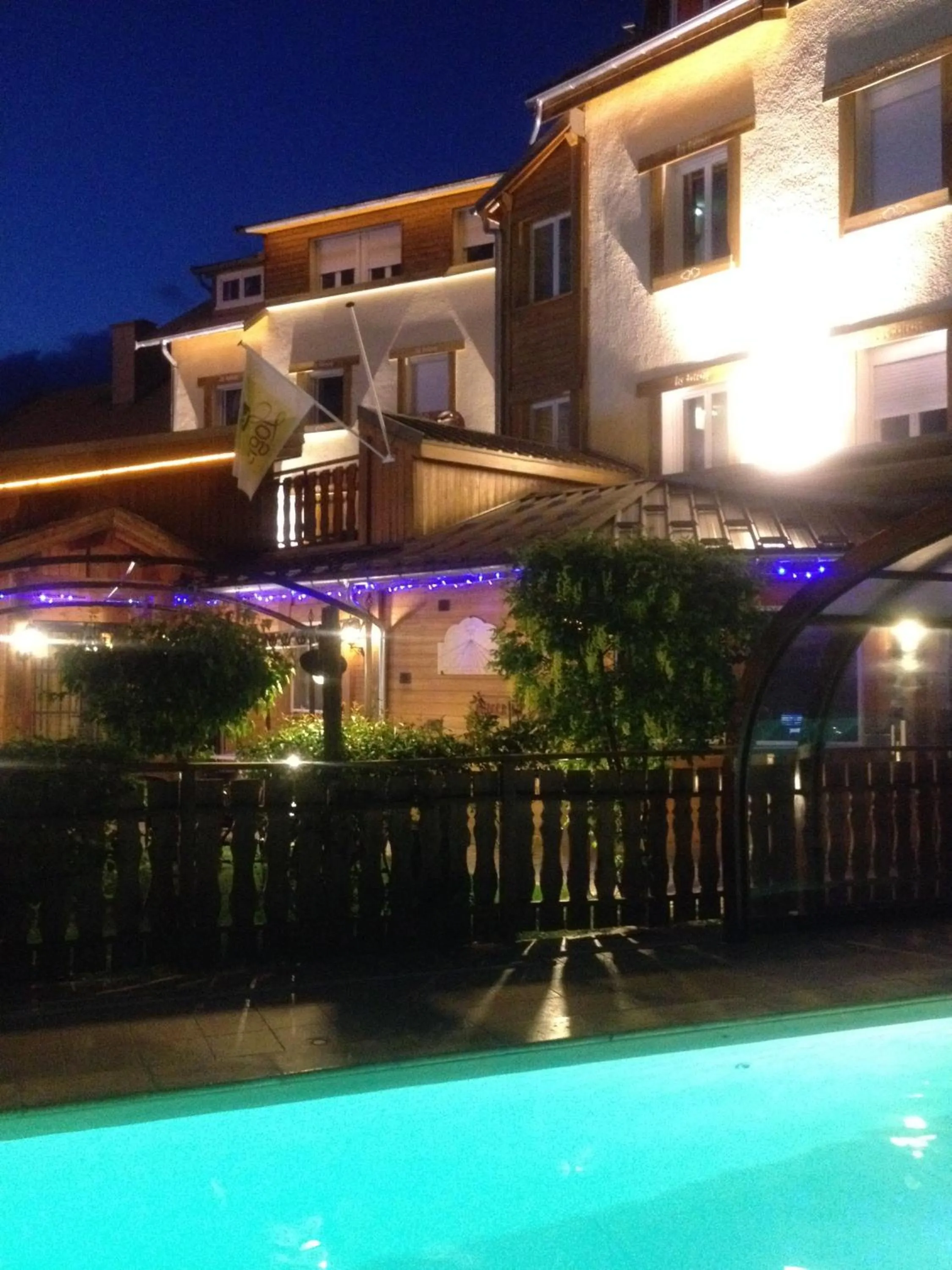 Facade/entrance in Logis Hôtel & Spa Les Autanes