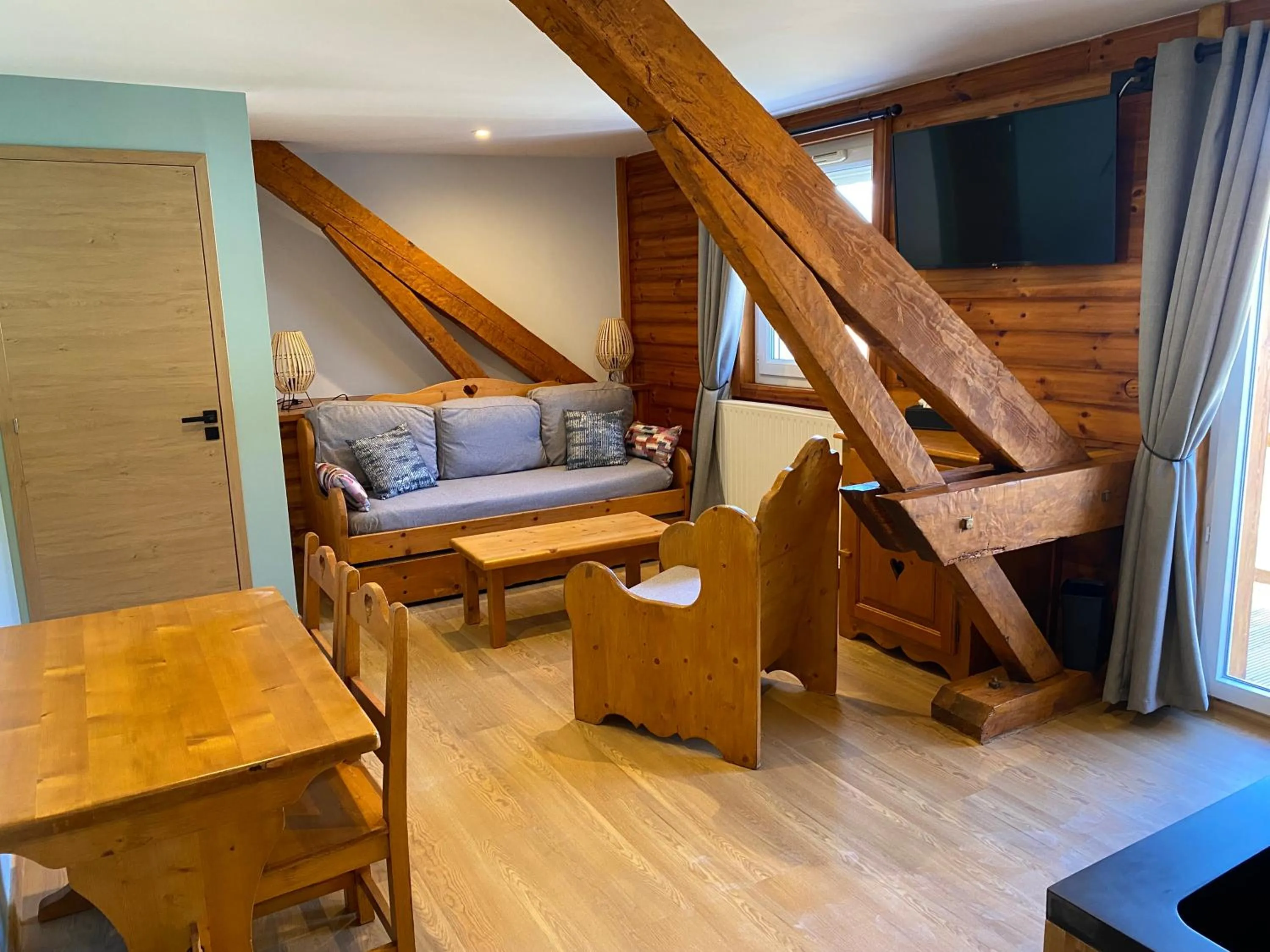 Living room in Logis Hôtel & Spa Les Autanes