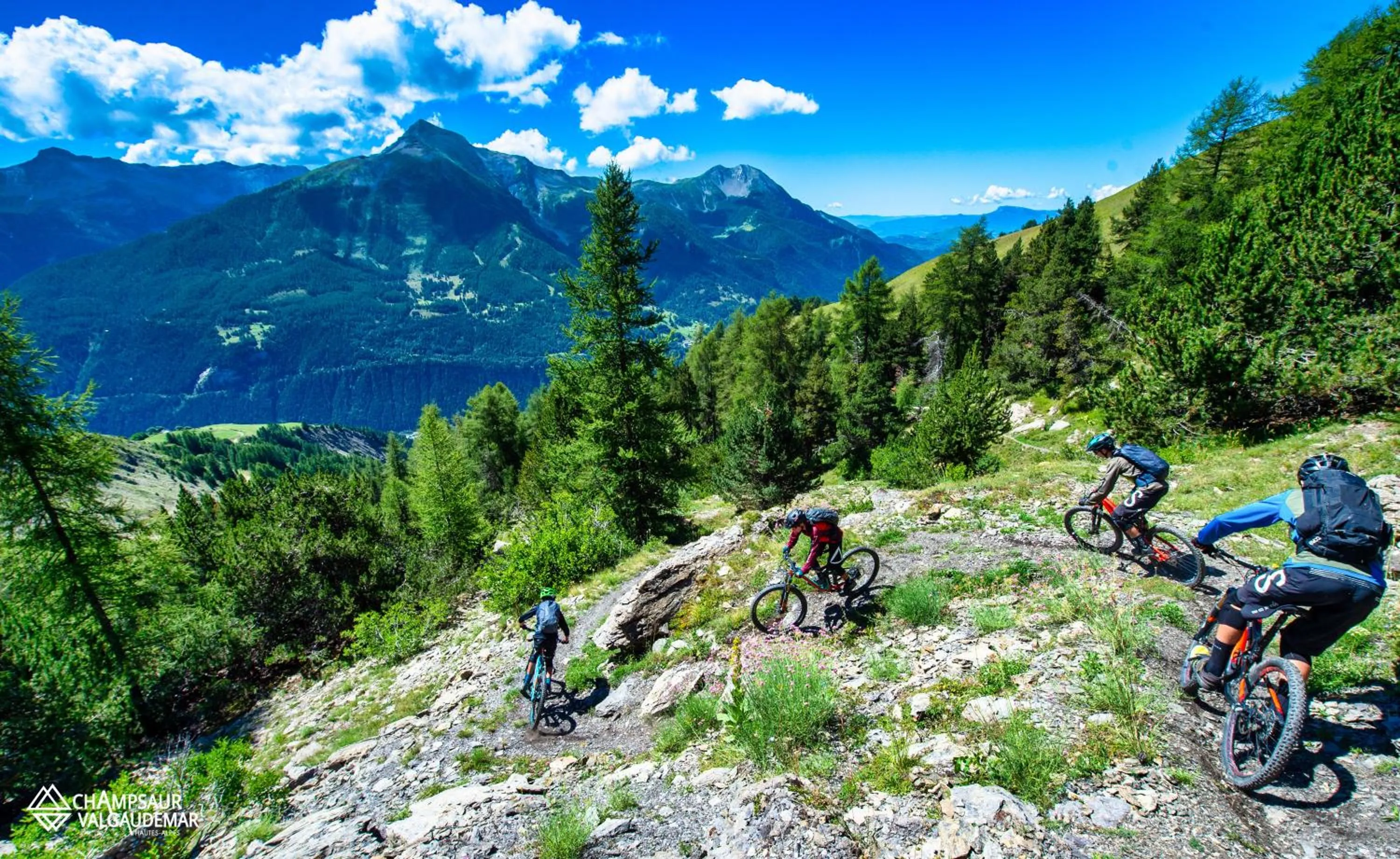 Cycling in Logis Hôtel & Spa Les Autanes