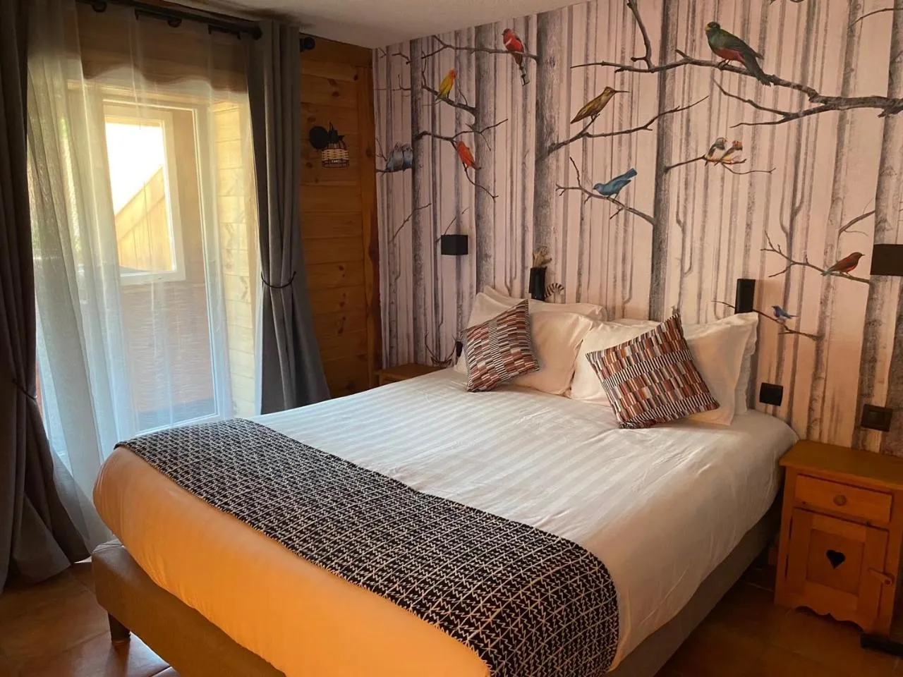 Bedroom, Bed in Logis Hôtel & Spa Les Autanes