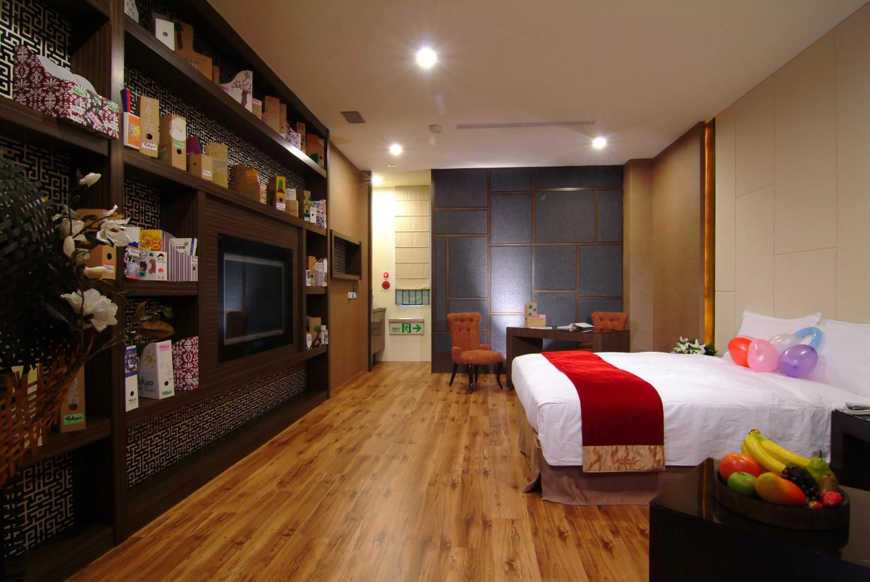 Photo of the whole room, Bed in Takao Love Motel