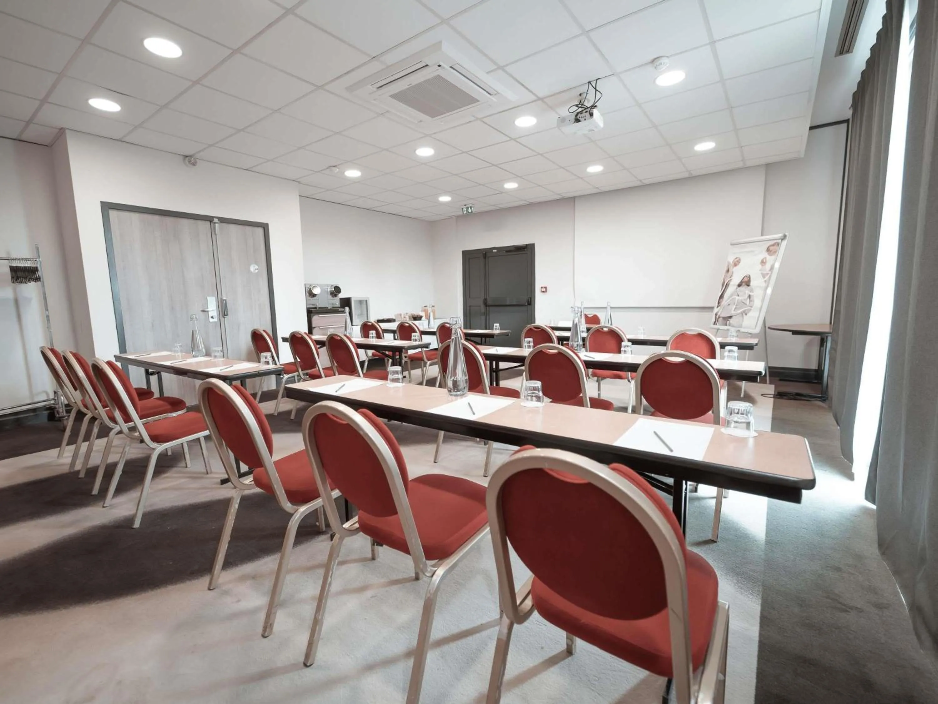 Meeting/conference room in Mercure Bordeaux Lac