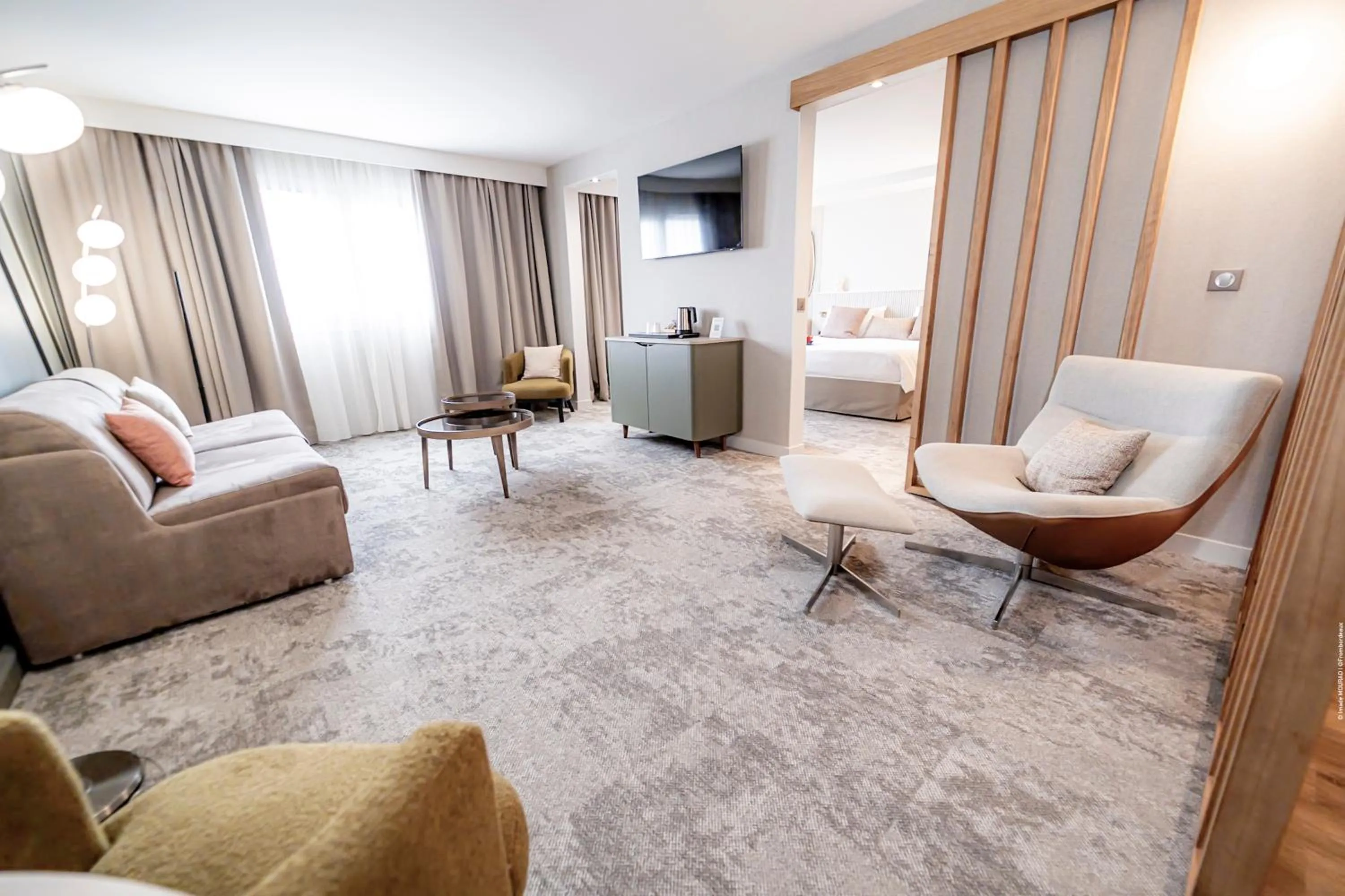 Bedroom in Mercure Bordeaux Lac