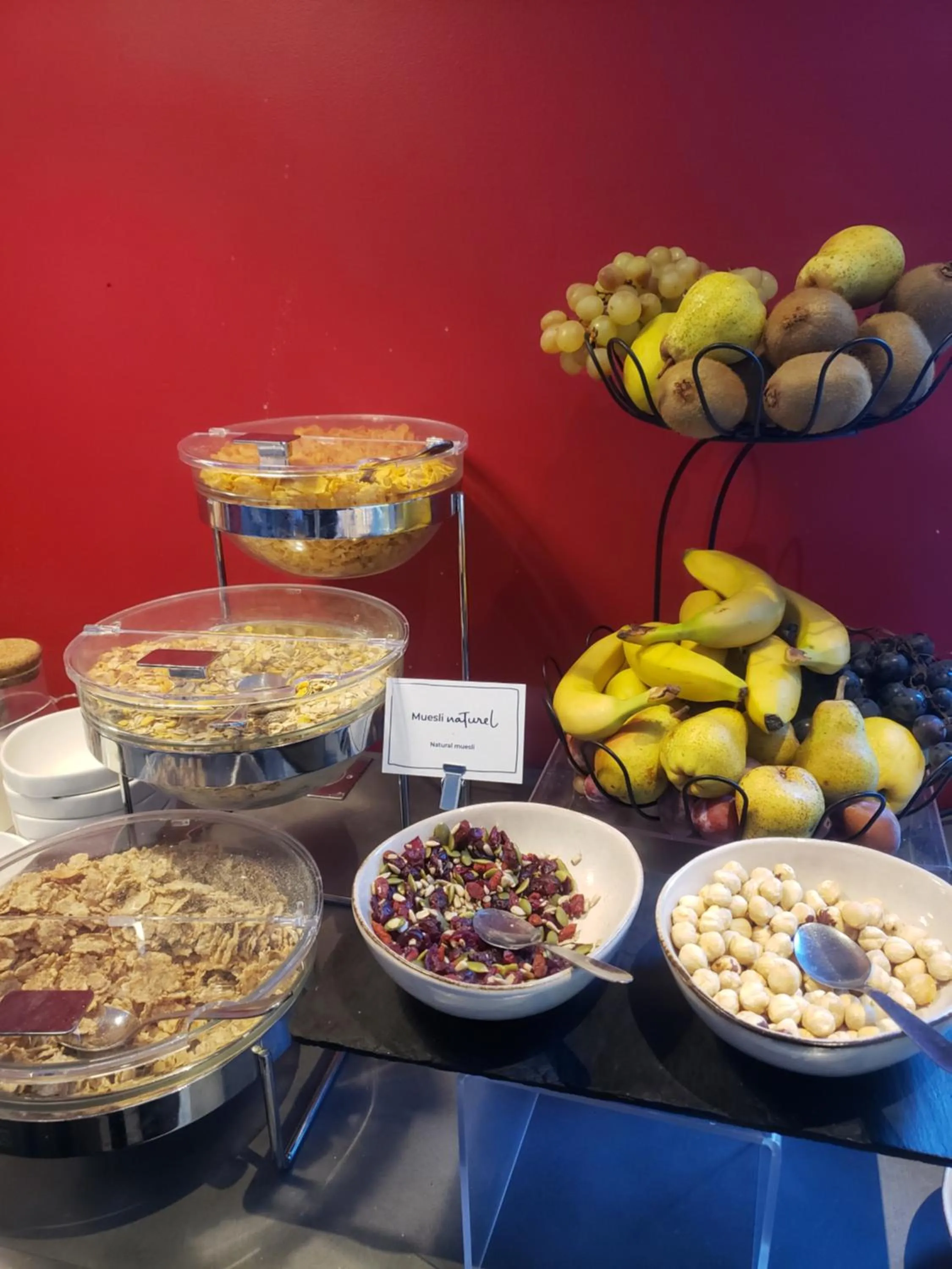 Restaurant/places to eat in Mercure Bordeaux Lac