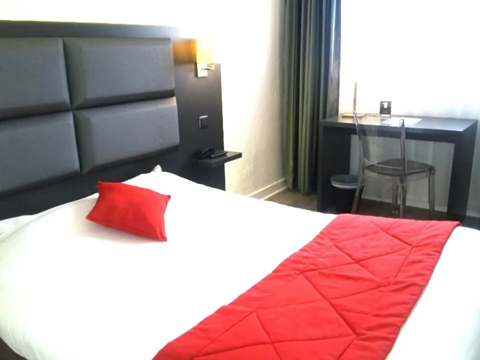 Bed in Hôtel D'orsay