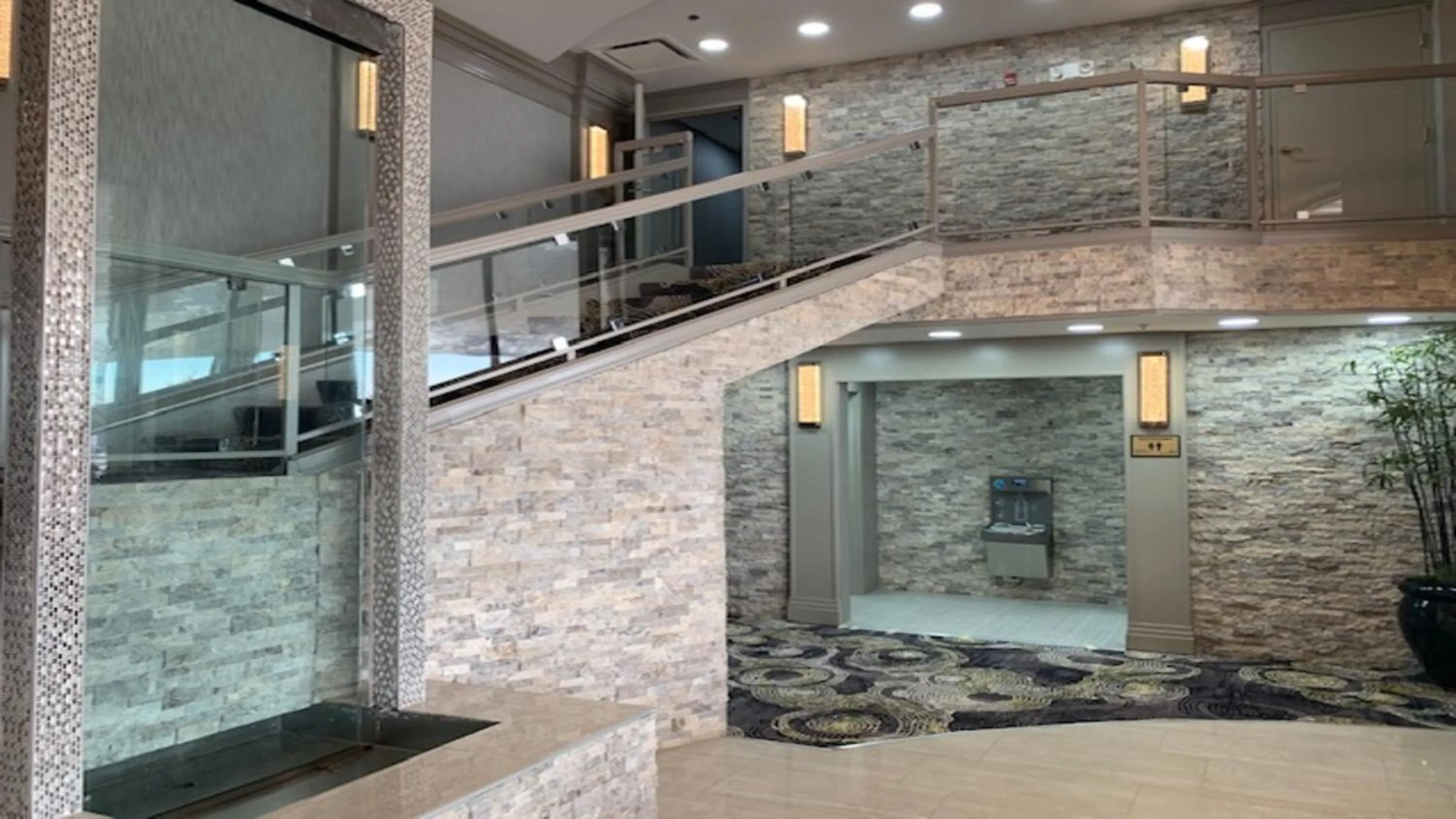 Meeting/conference room in Holiday Inn Chicago North Shore by IHG