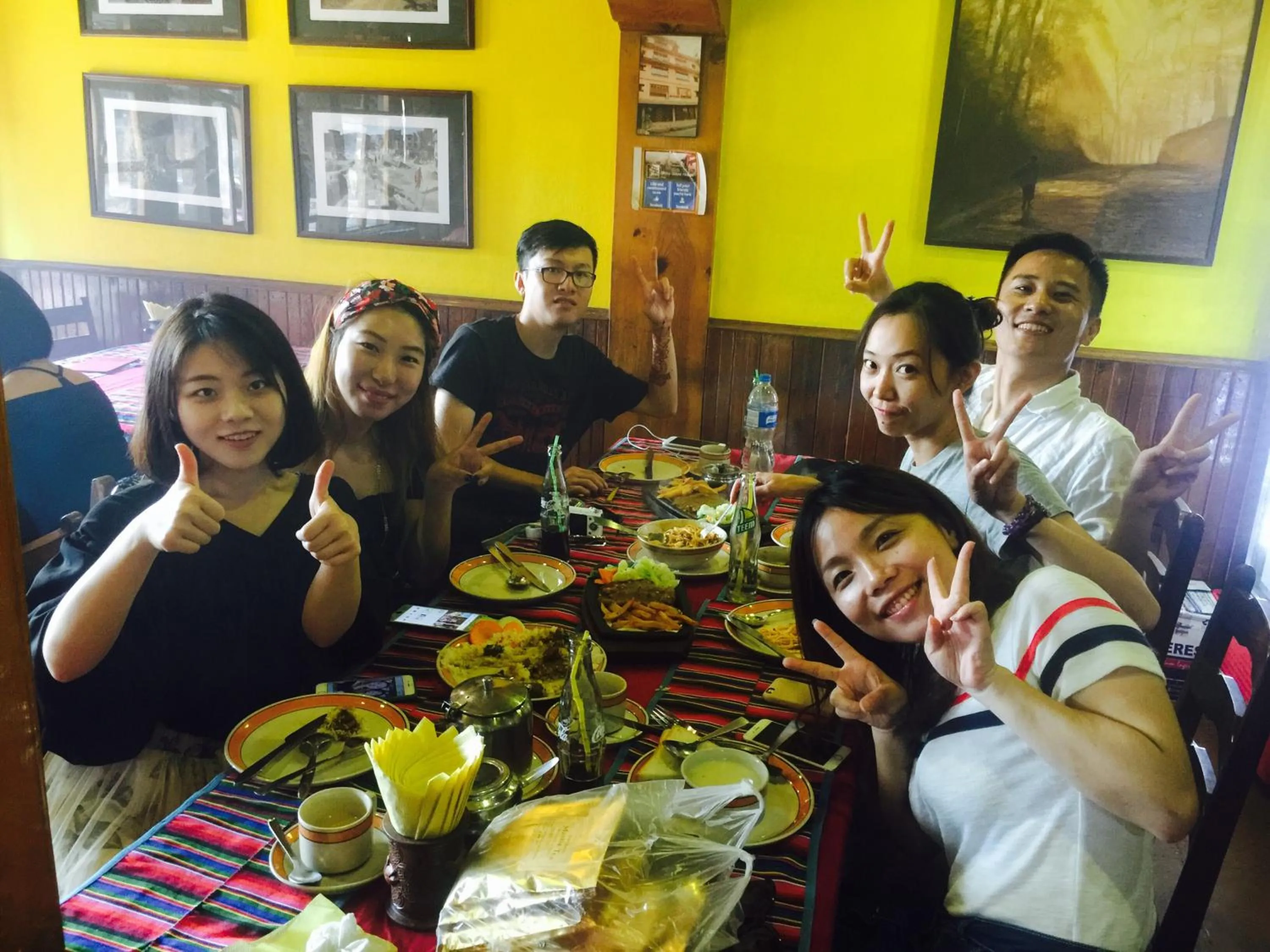 Restaurant/places to eat in Shiva Guest House