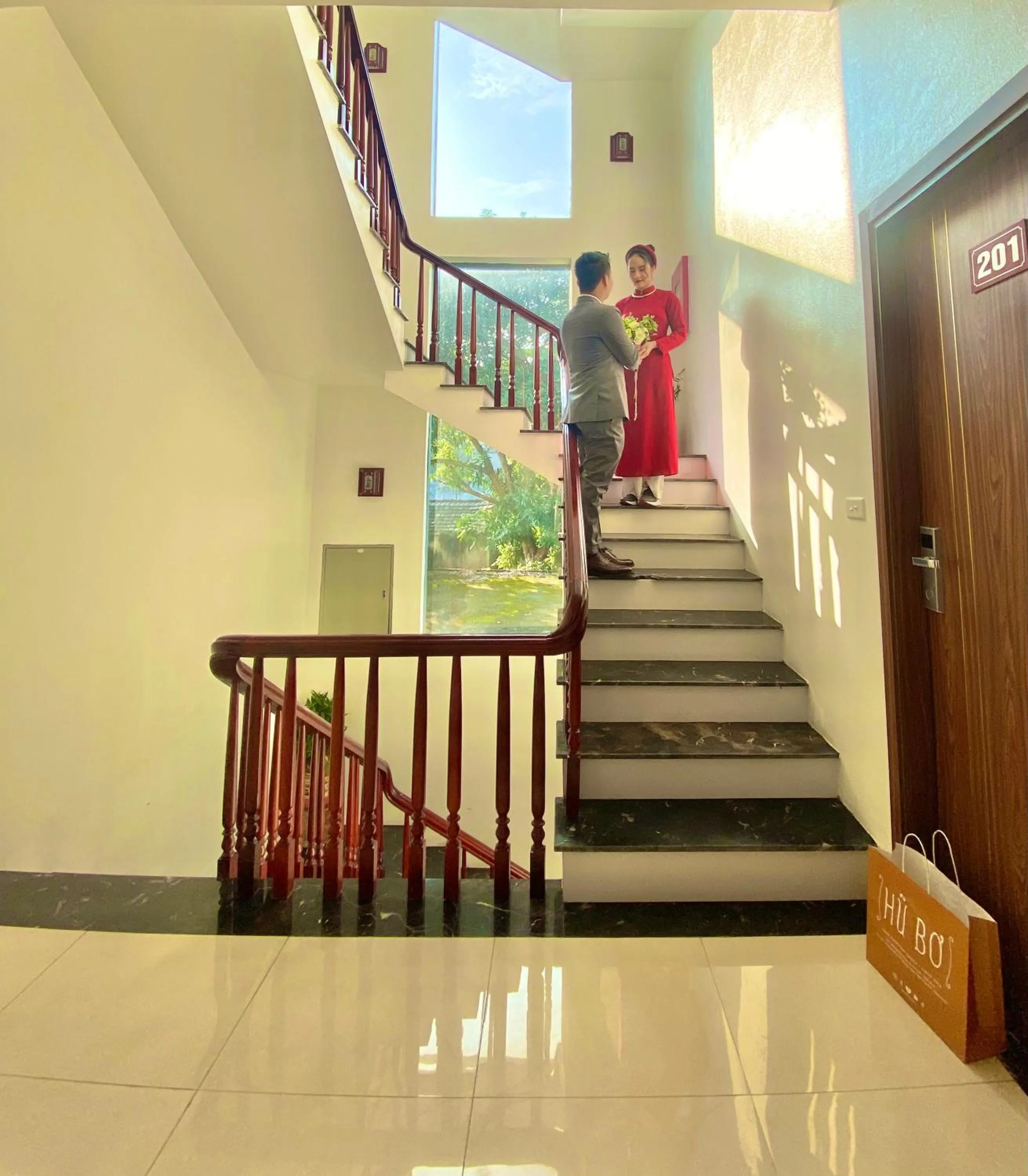 People in O Zoli Home