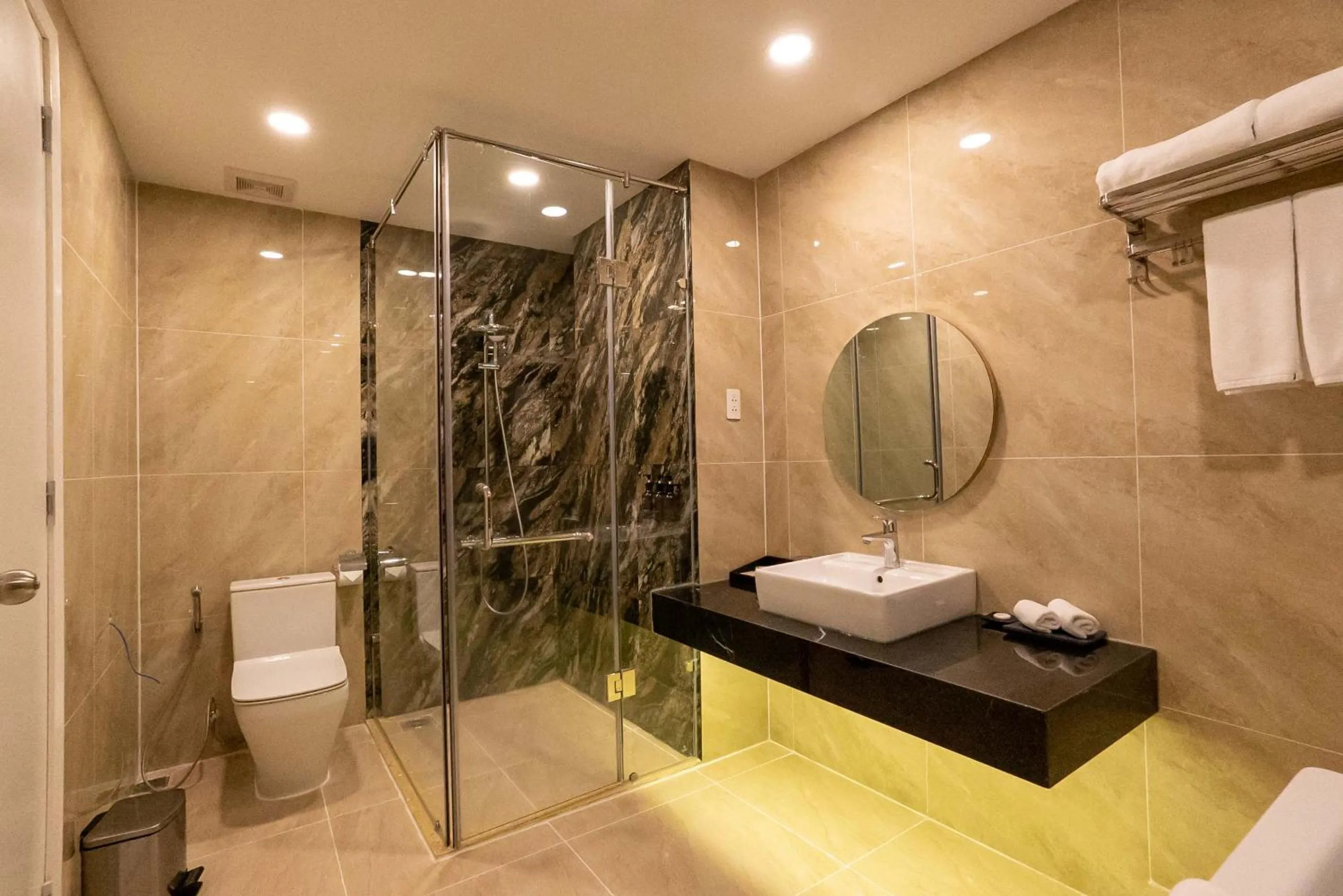 Bathroom in La Vela Saigon Hotel