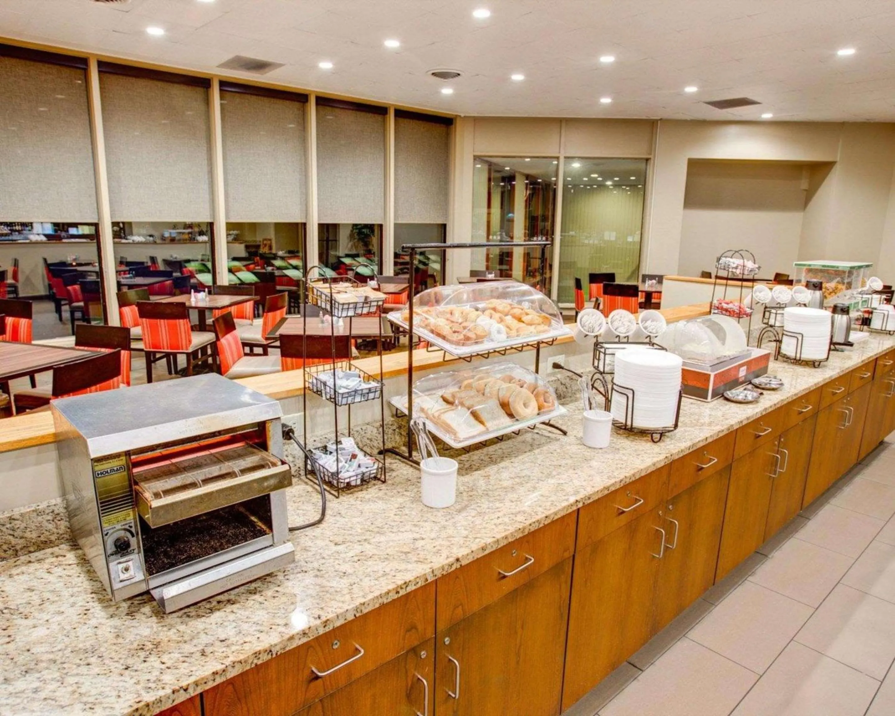 Restaurant/places to eat in Comfort Inn Conference Center Philadelphia Penn Hills