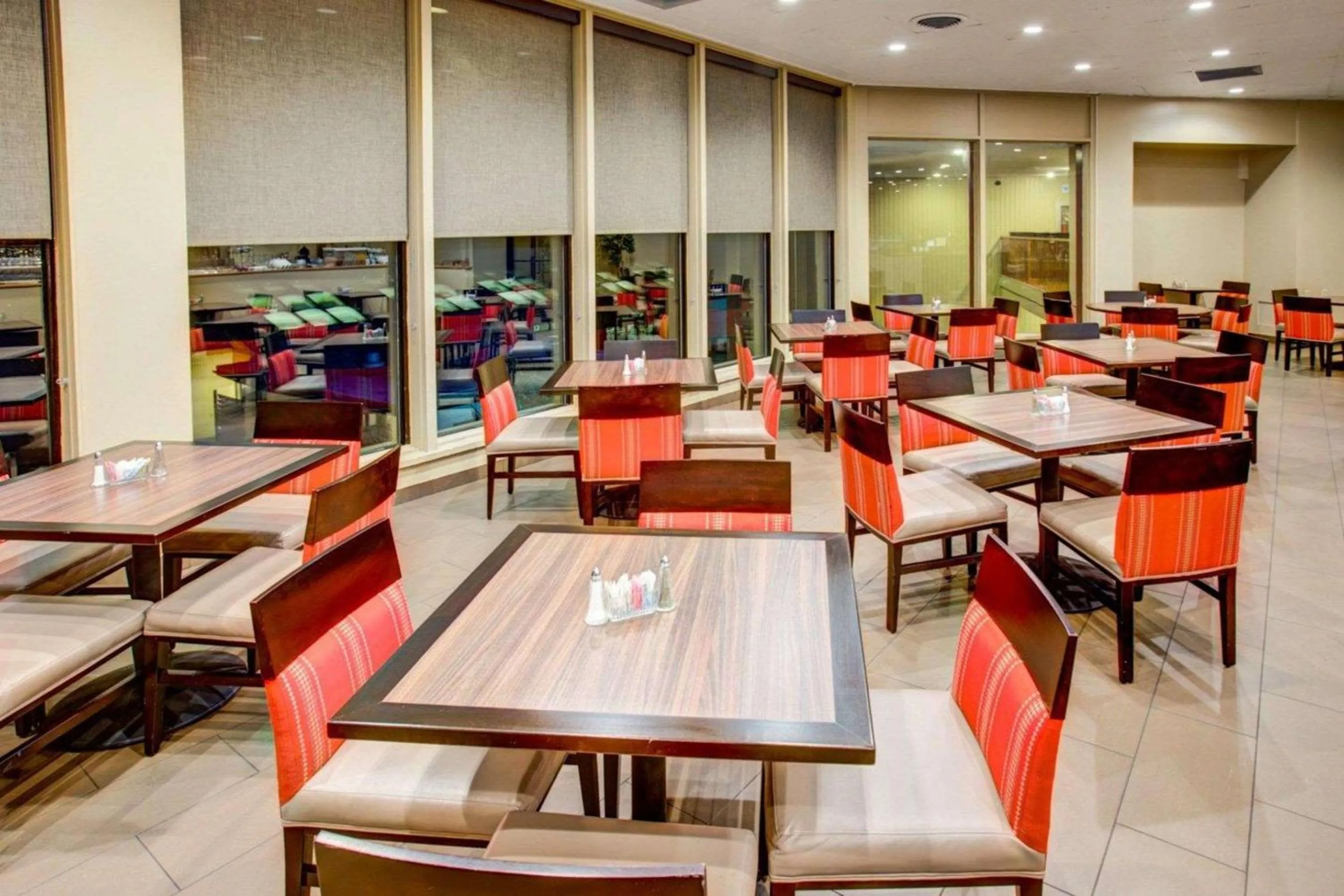 Restaurant/places to eat in Comfort Inn Conference Center Philadelphia Penn Hills