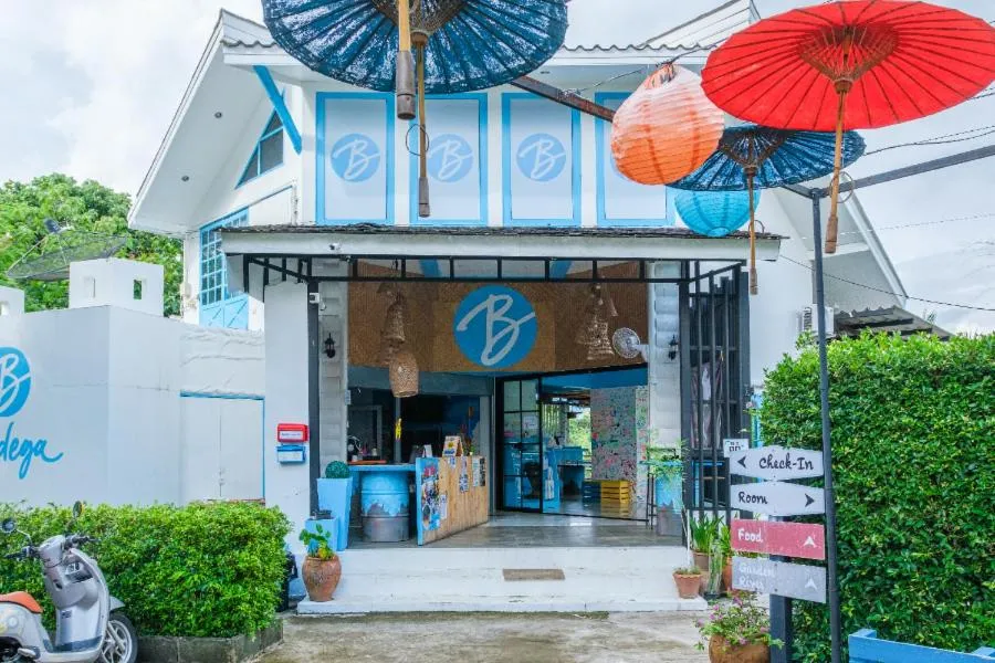 Property building in Bodega Pai