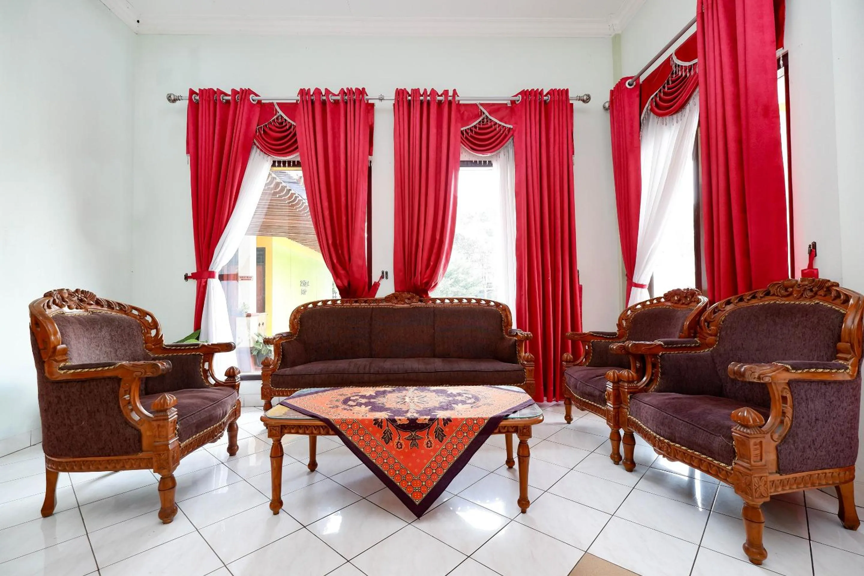 Seating area in Hotel BIP Tawangmangu