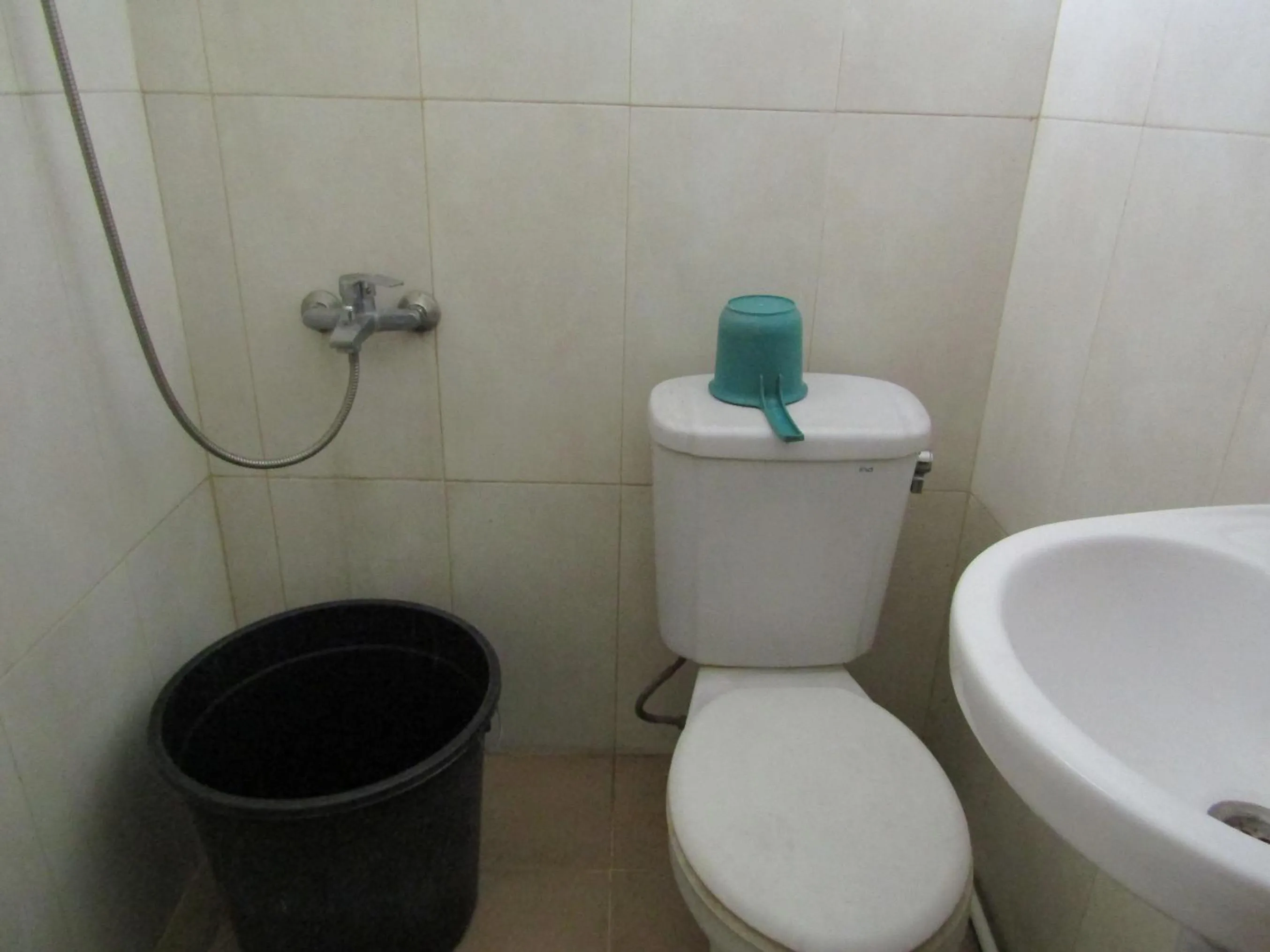 Bathroom in Hotel BIP Tawangmangu