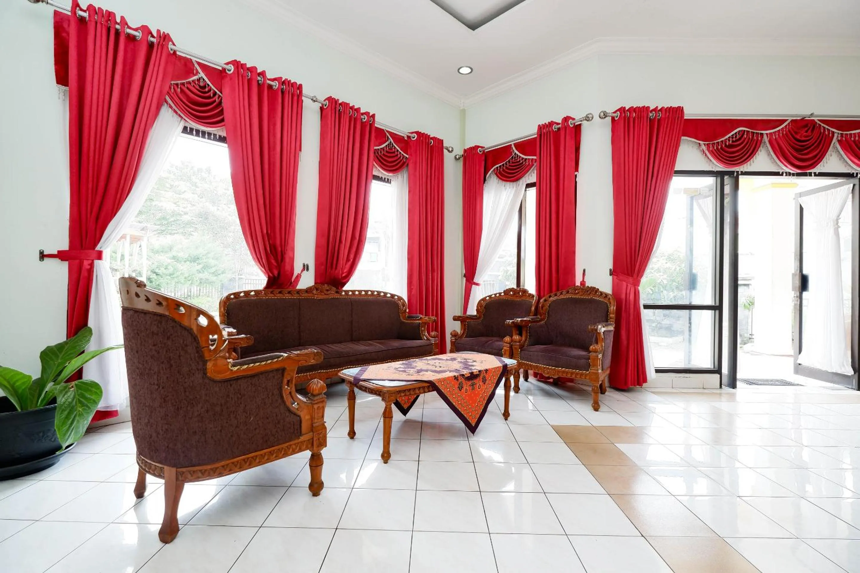 Seating area in Hotel BIP Tawangmangu