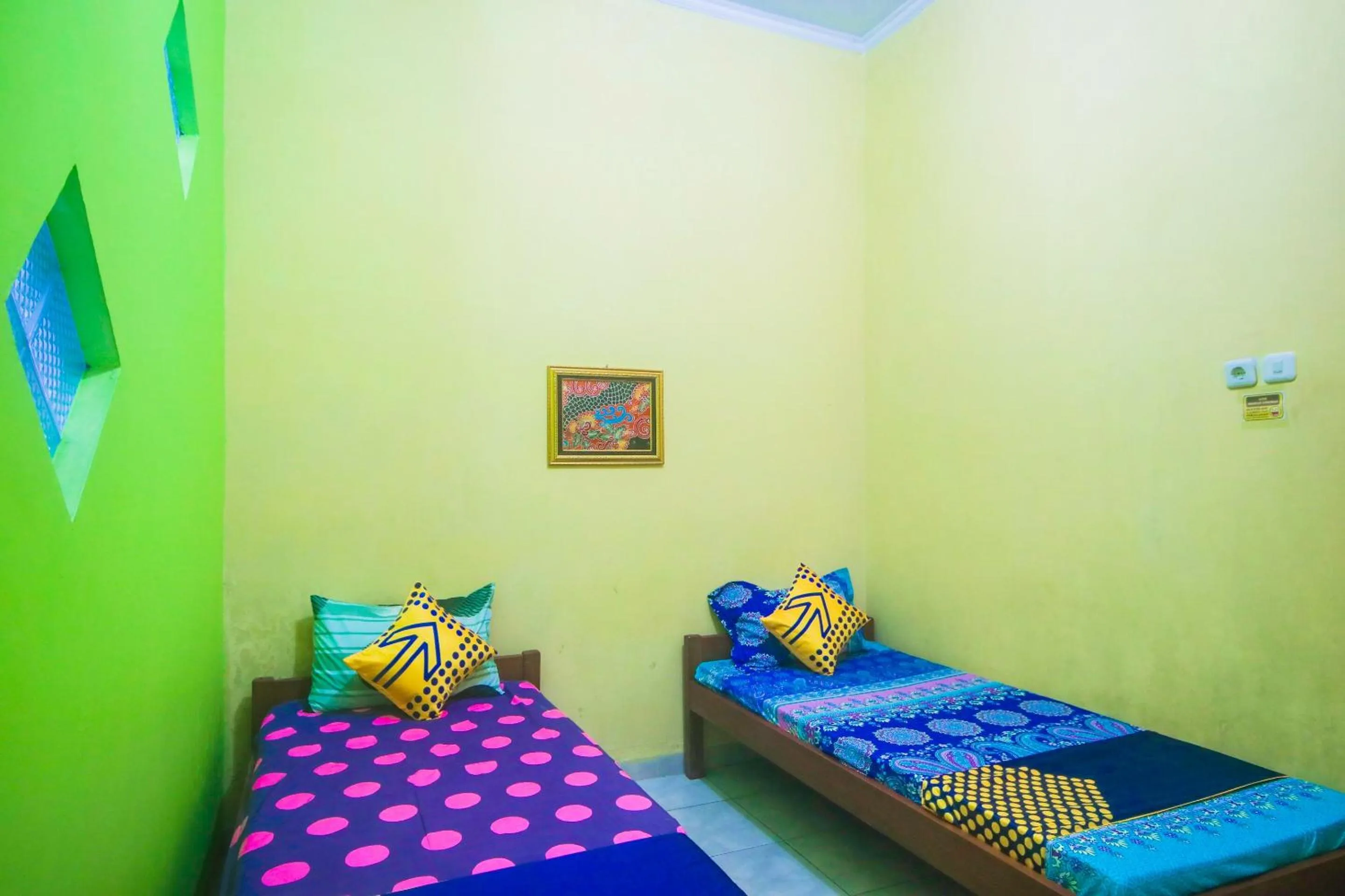 Bedroom, Bed in Hotel O Wallet Family Residence Syariah