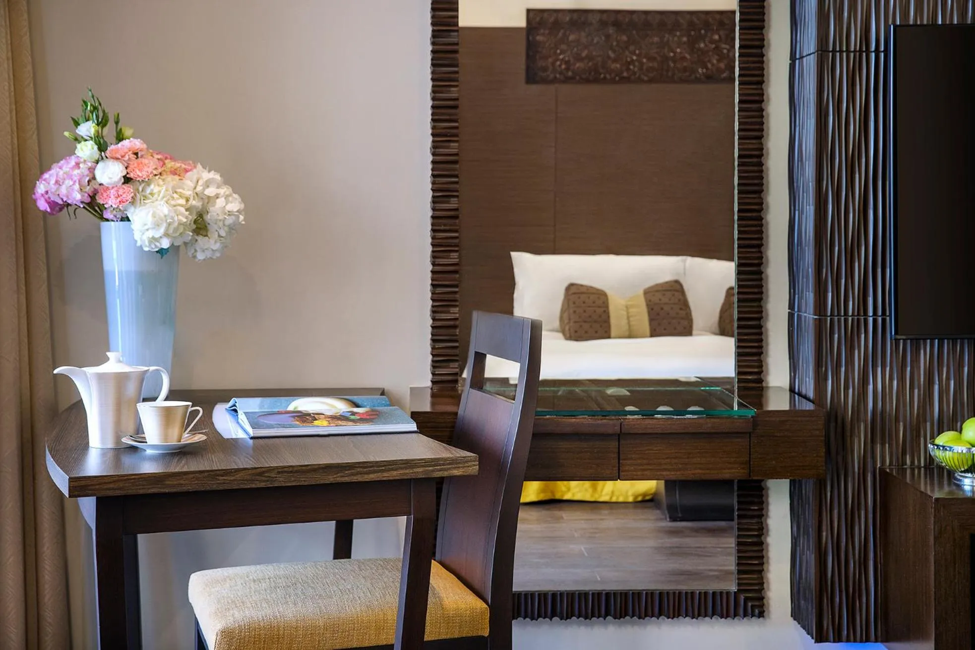 Bed in Anantara The Palm Dubai Resort