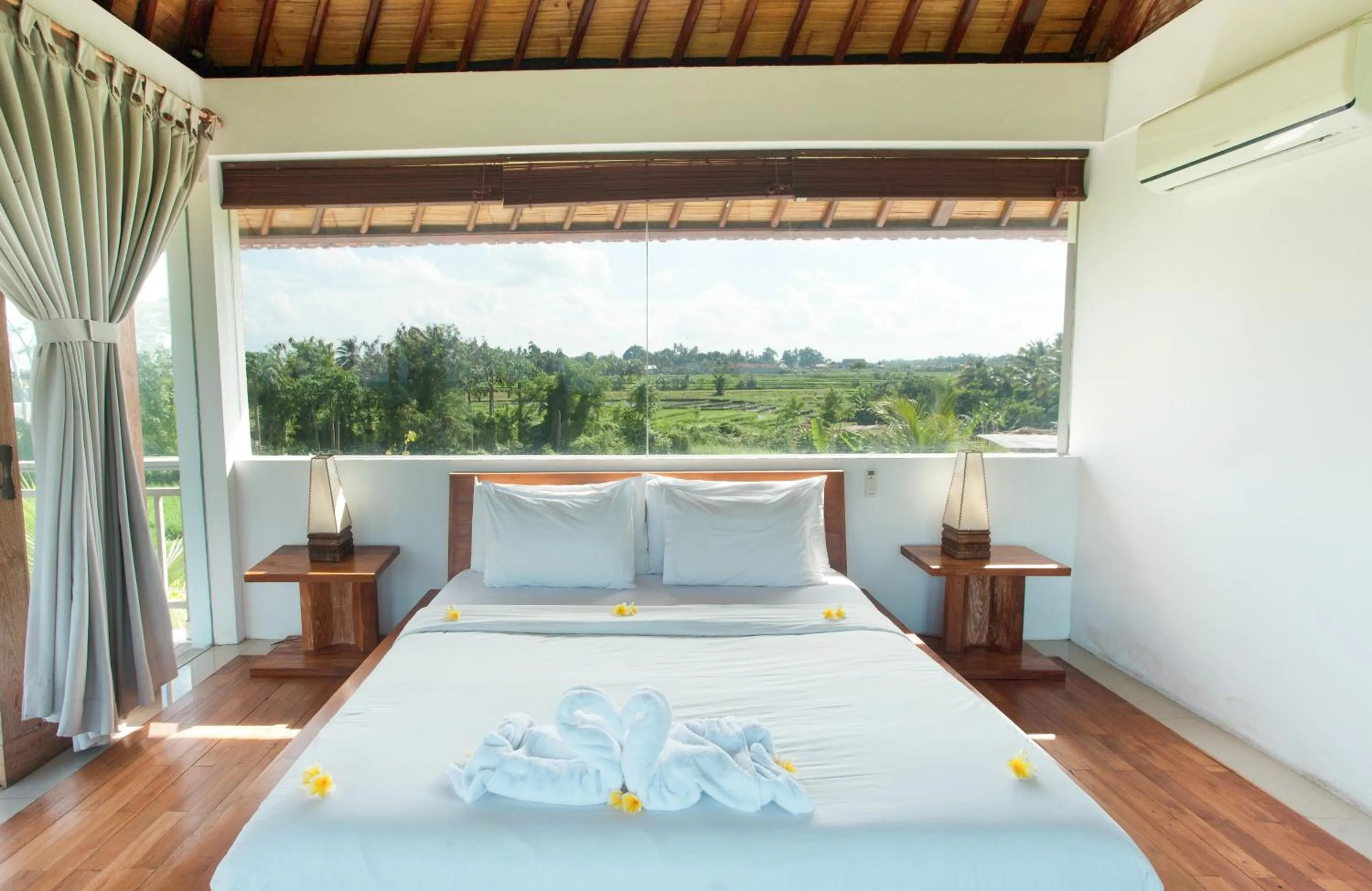 Bed in D'sawah Villa