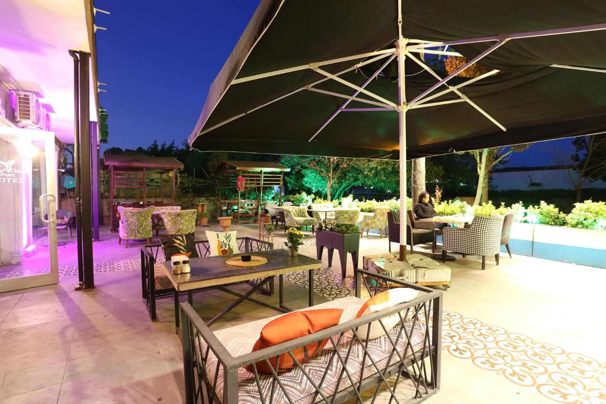 Restaurant/places to eat in Turkuaz Hotel