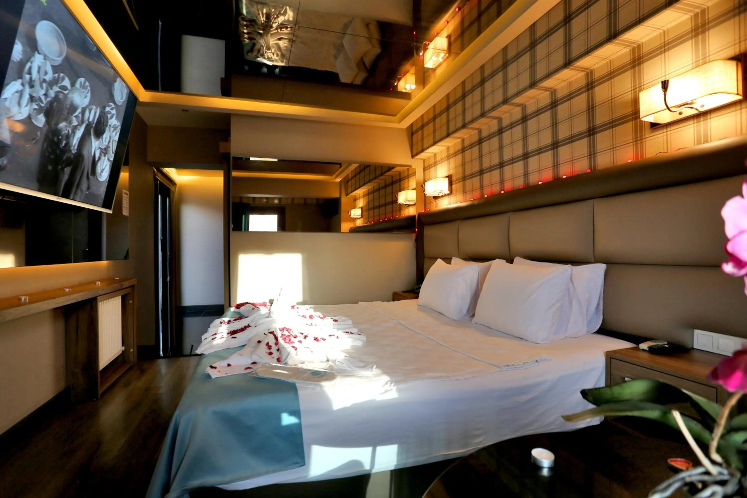 Bedroom in Turkuaz Hotel