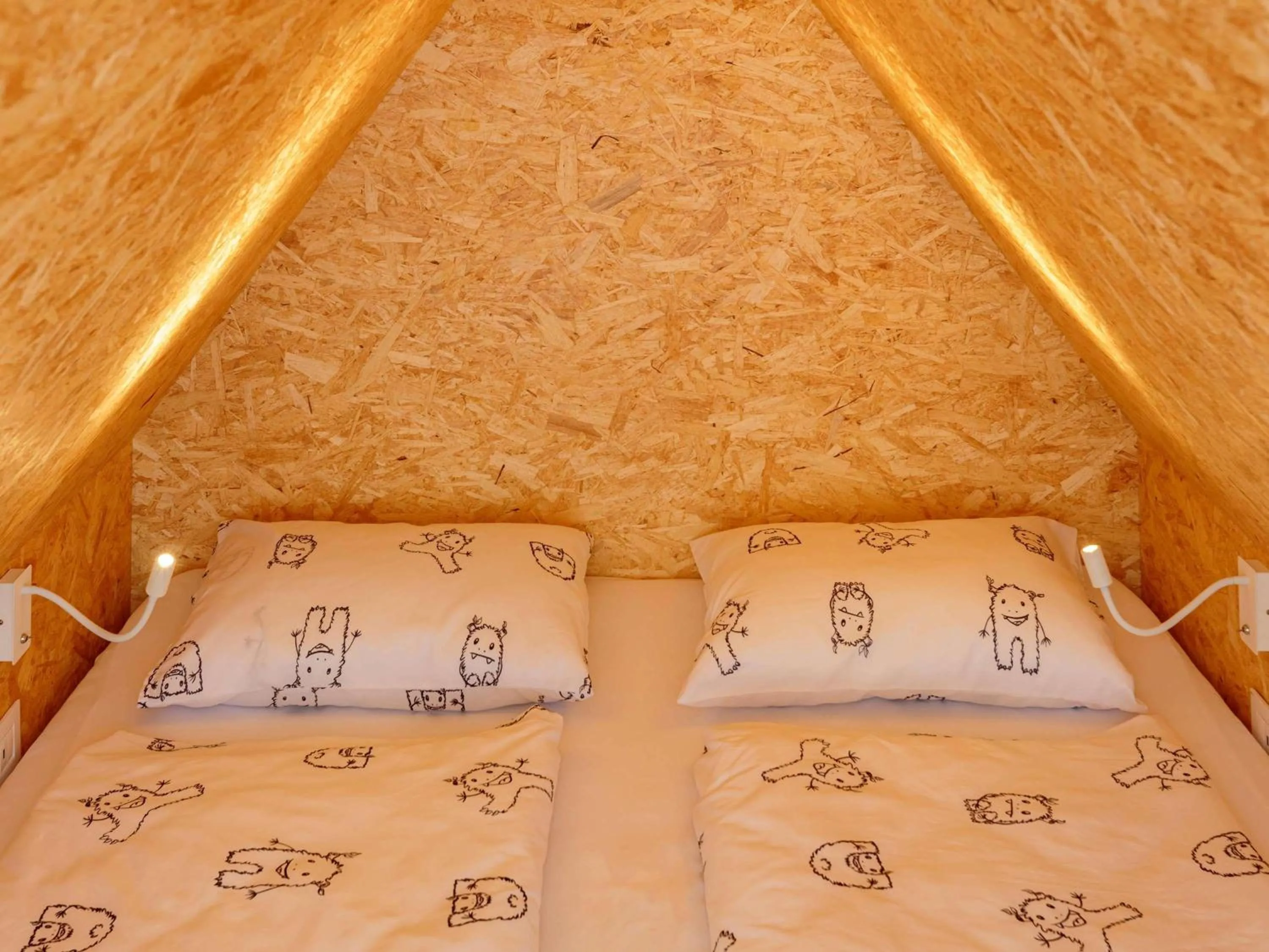 Bedroom, Bed in ibis Styles Ljubljana The Fuzzy Log