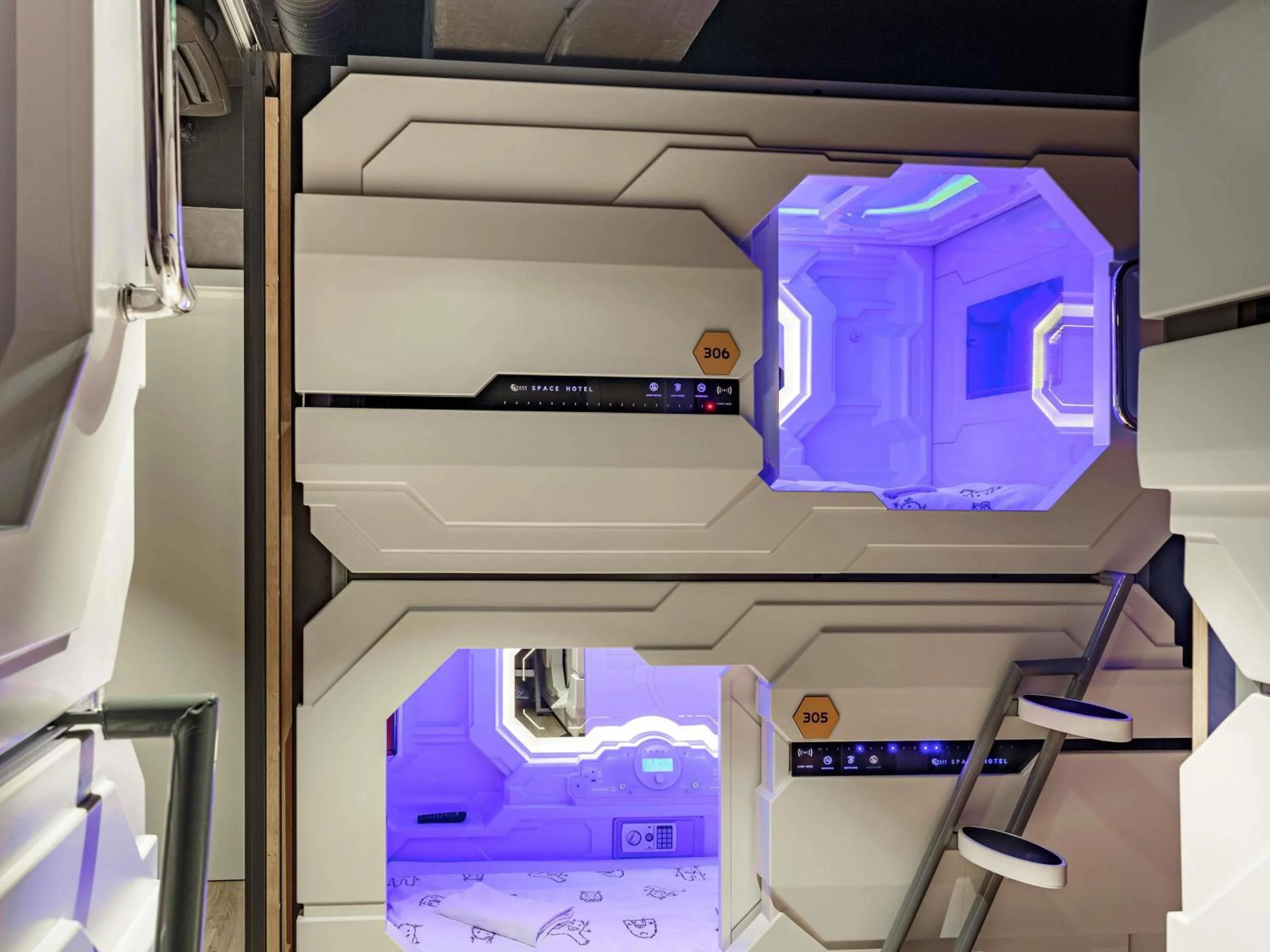 Property building in ibis Styles Ljubljana The Fuzzy Log