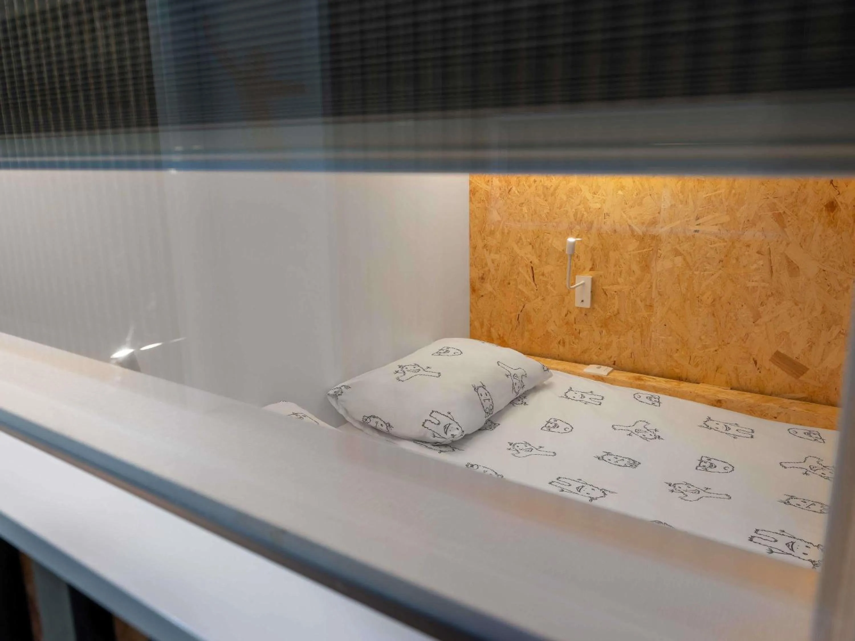 Bedroom, Bed in ibis Styles Ljubljana The Fuzzy Log