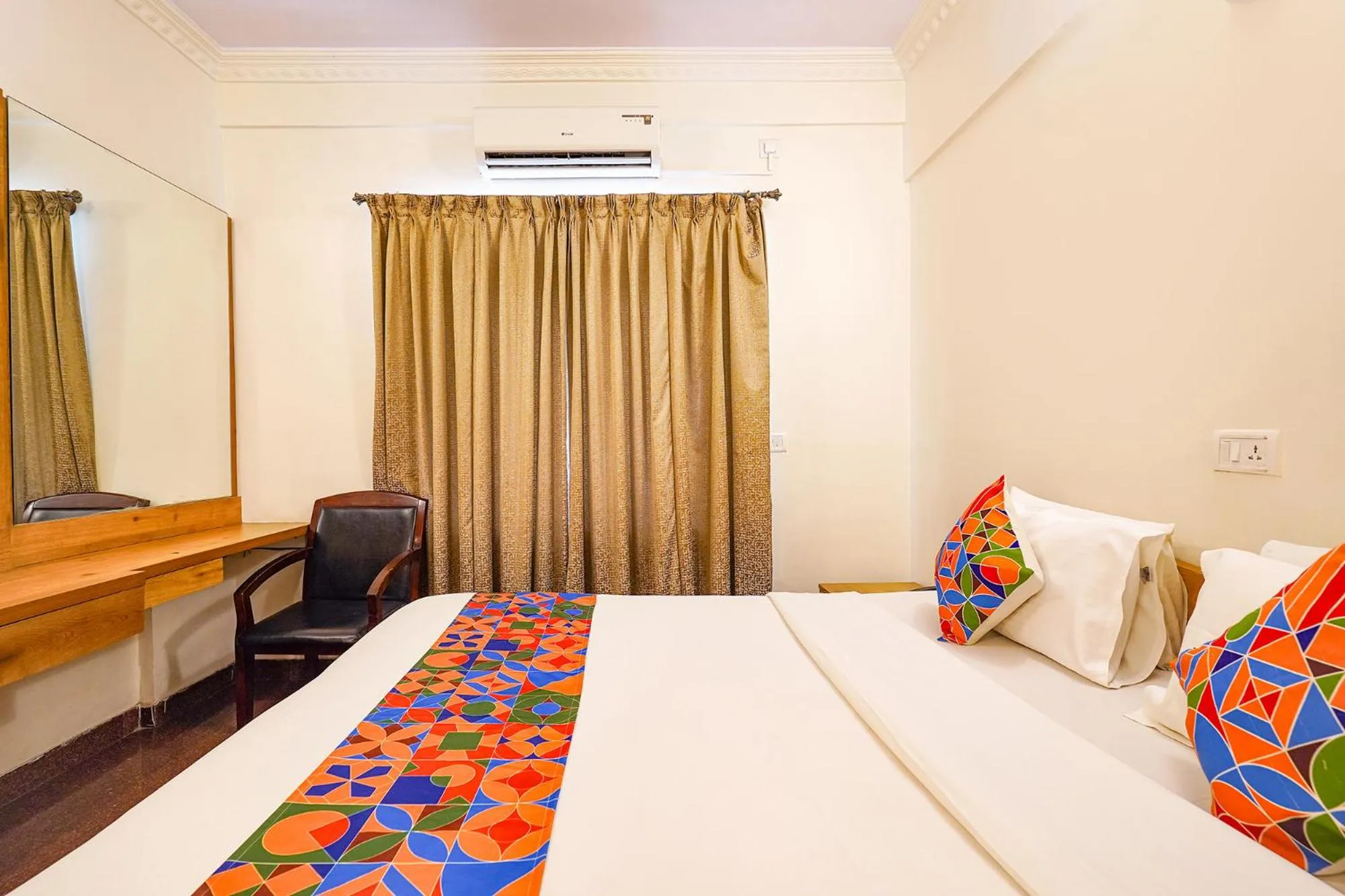 Bed in FabHotel Spiro Grand