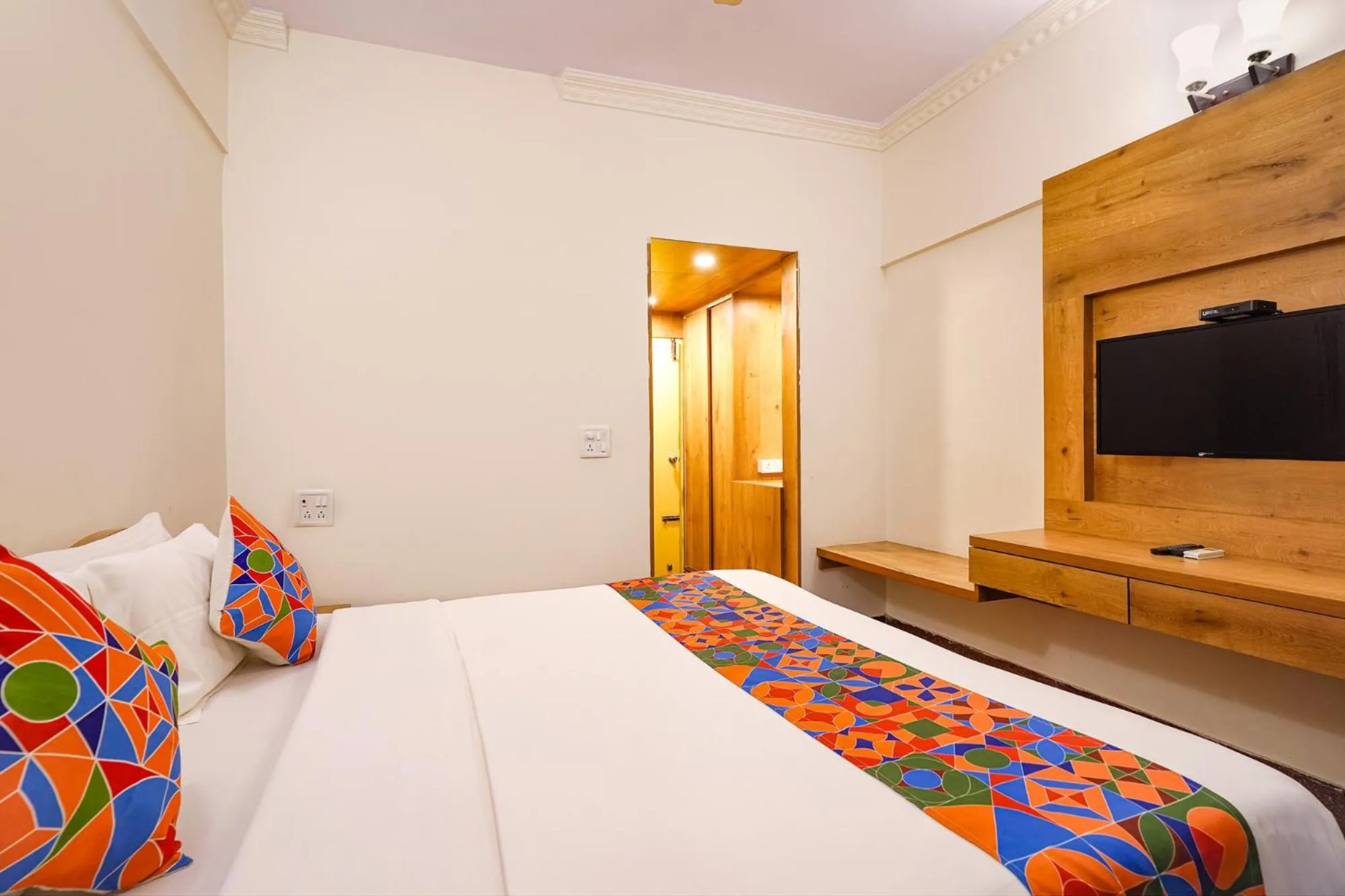 Bed in FabHotel Spiro Grand