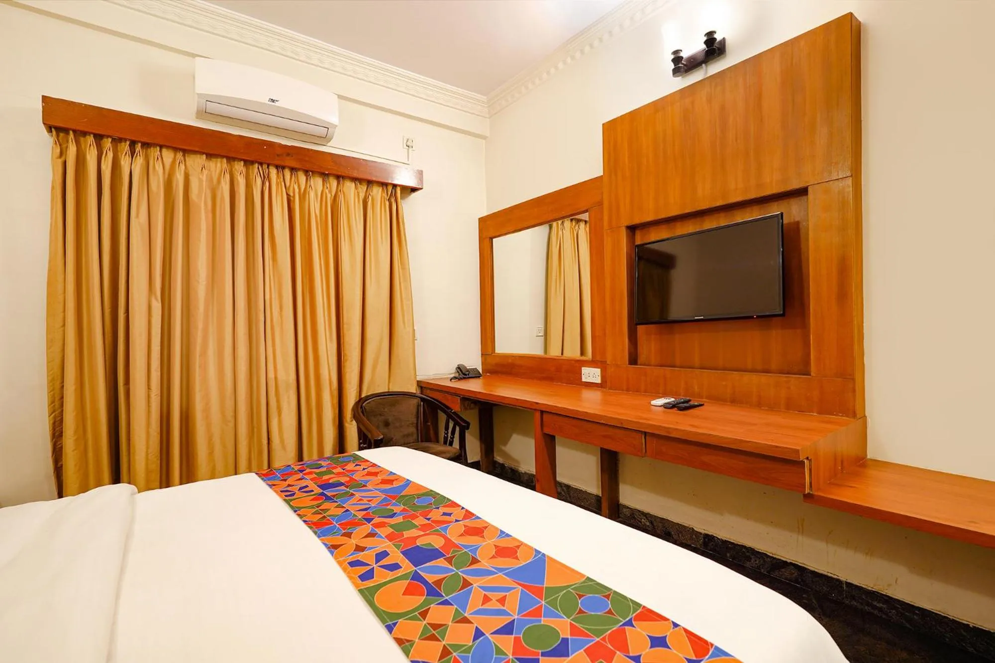 Bed in FabHotel Spiro Grand