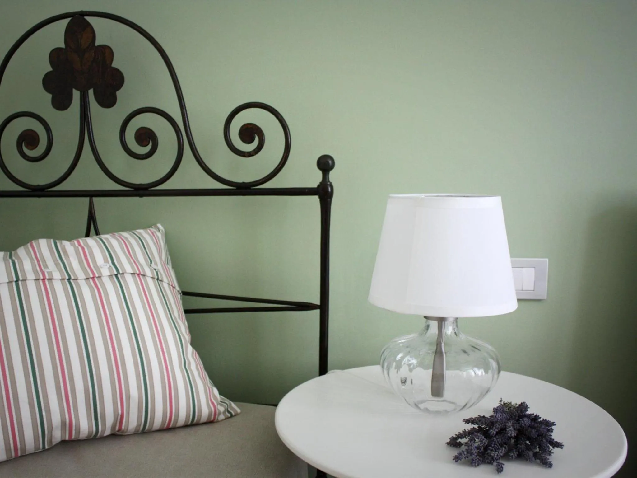 Decorative detail in Bed And Breakfast 22 Garibaldi Home