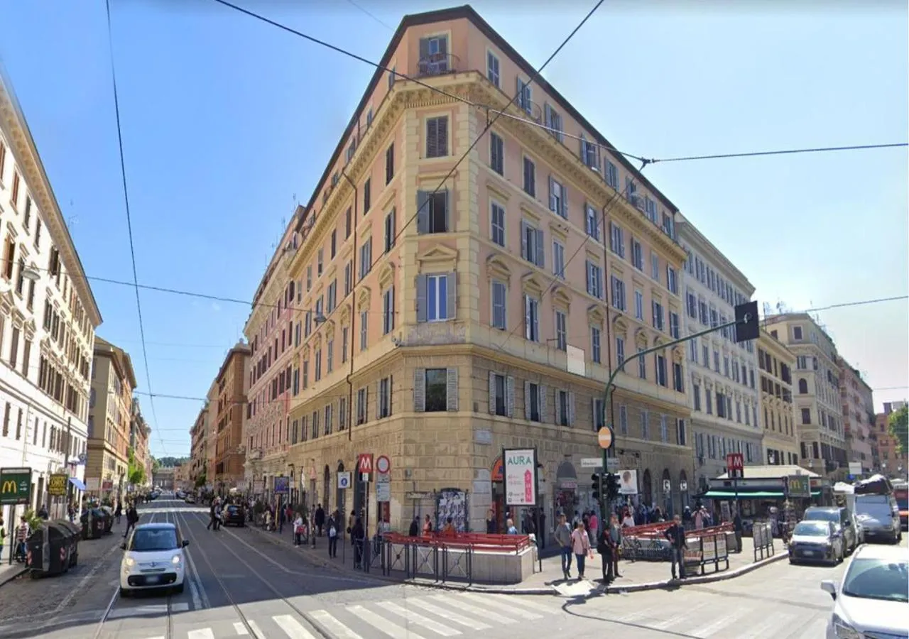 Property building in Ottaviano Smart Rooms