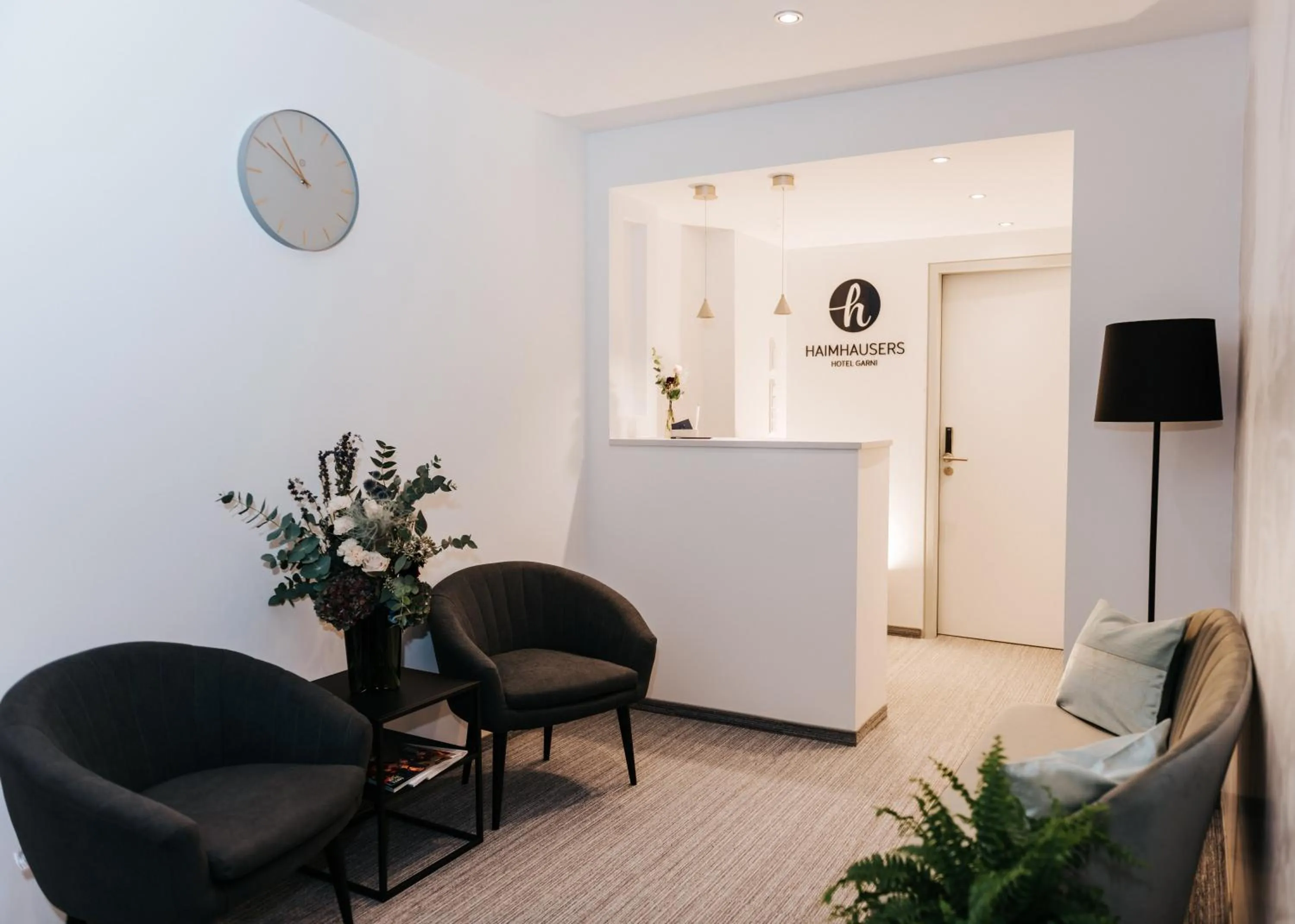Seating area in HAIMHAUSERS Hotel Garni