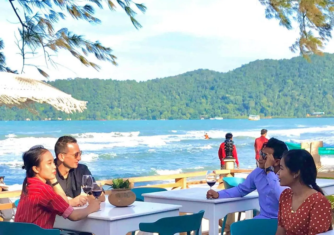 Restaurant/places to eat in SARASEA Koh Rong Samloem