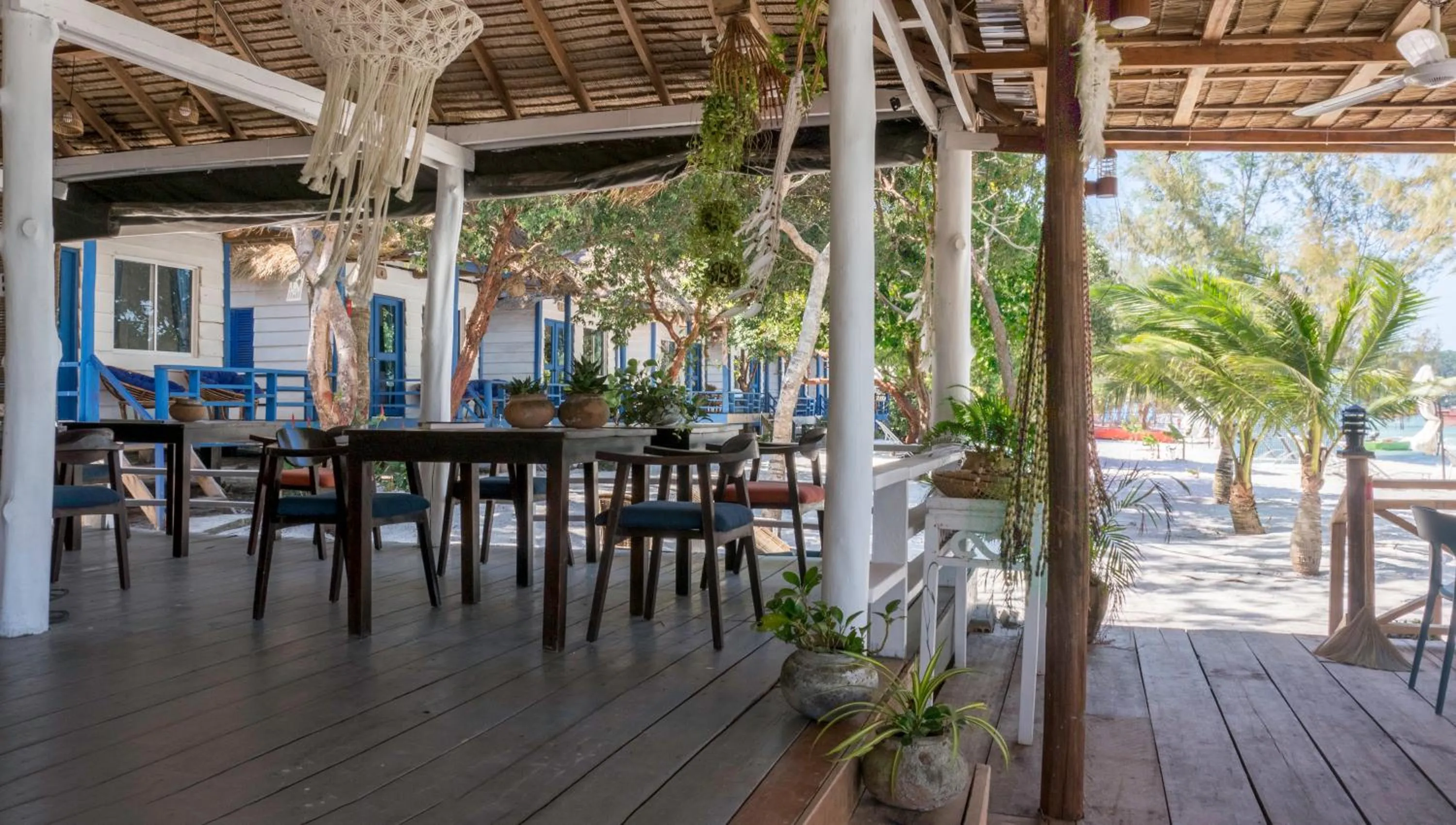 Patio, Restaurant/Places to Eat in SARASEA Koh Rong Samloem