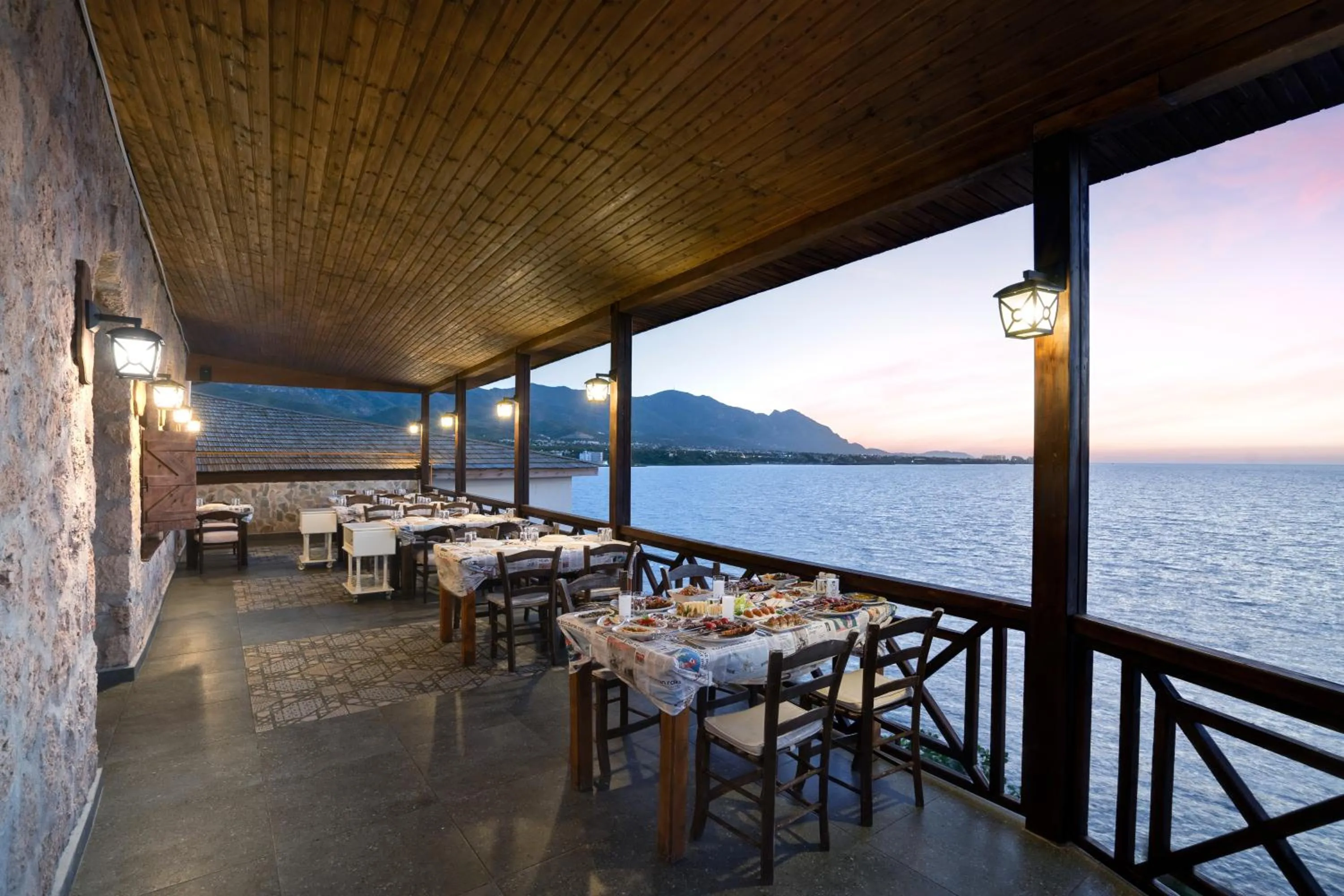 Restaurant/places to eat in Merit Park Hotel Casino & SPA