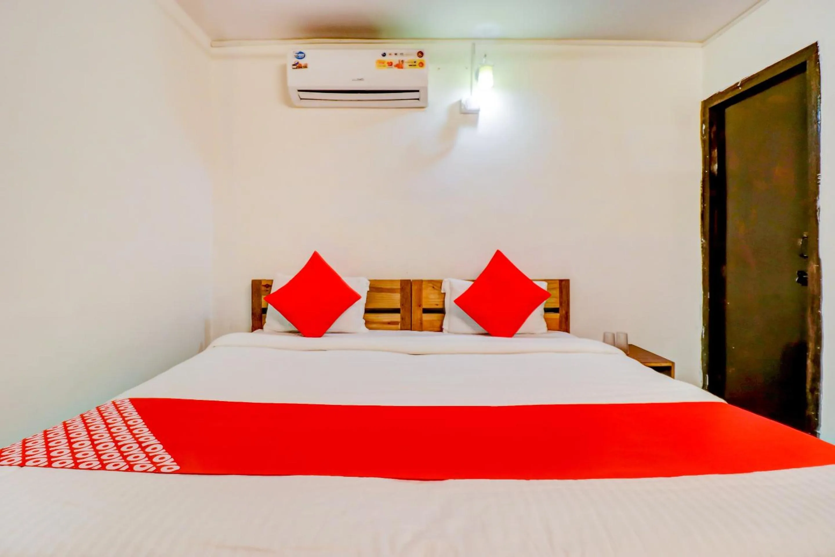 Bedroom, Bed in Hotel O by OYO Dhruv Inn