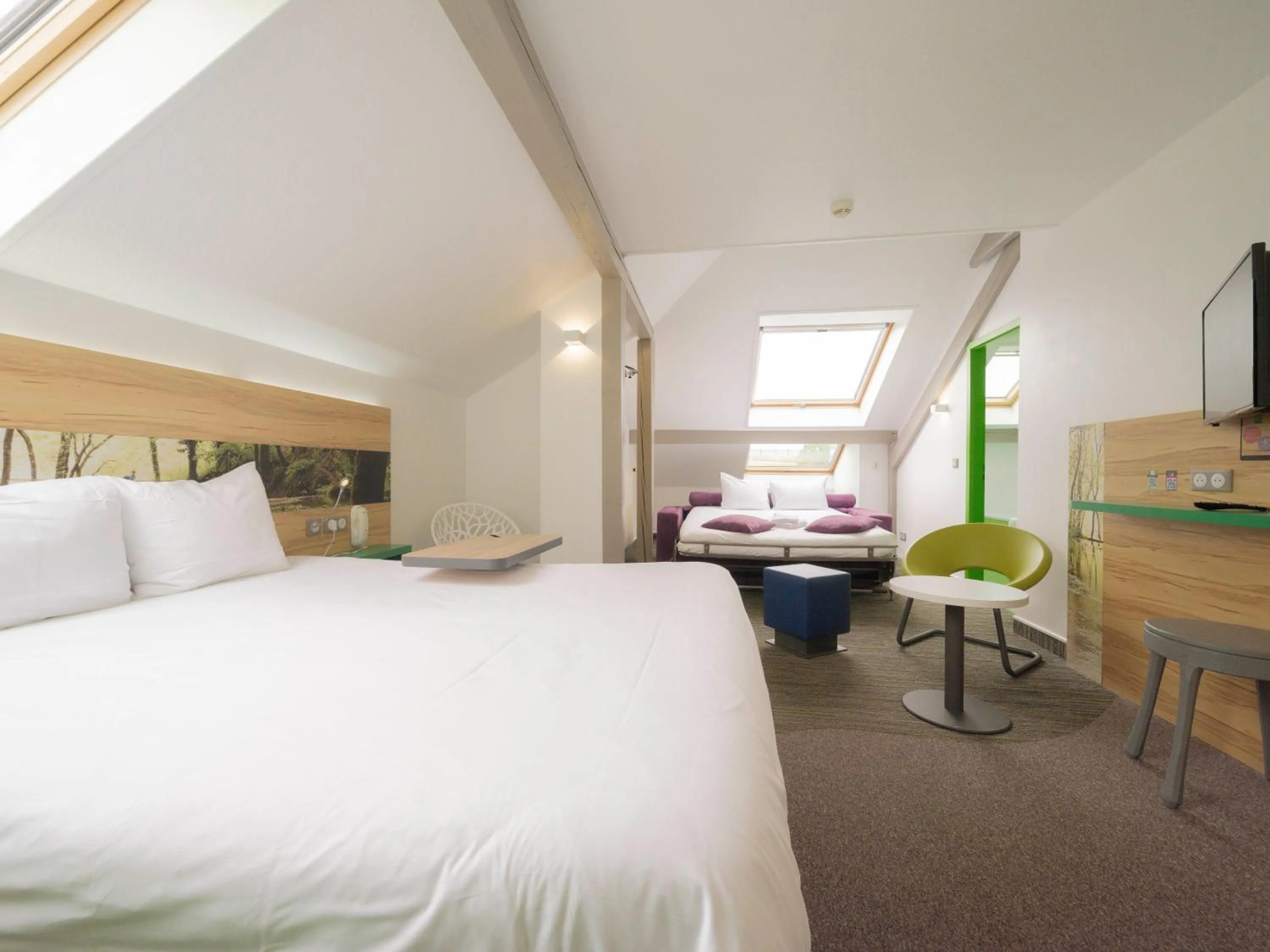 Photo of the whole room, Bed in ibis Styles Sarrebourg
