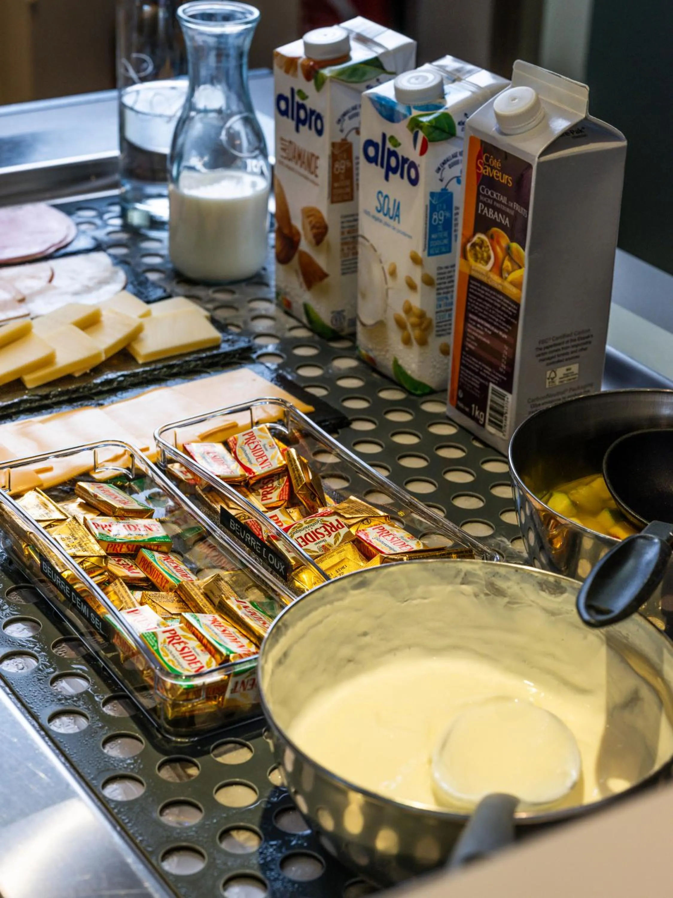 Buffet breakfast in ibis Styles Sarrebourg