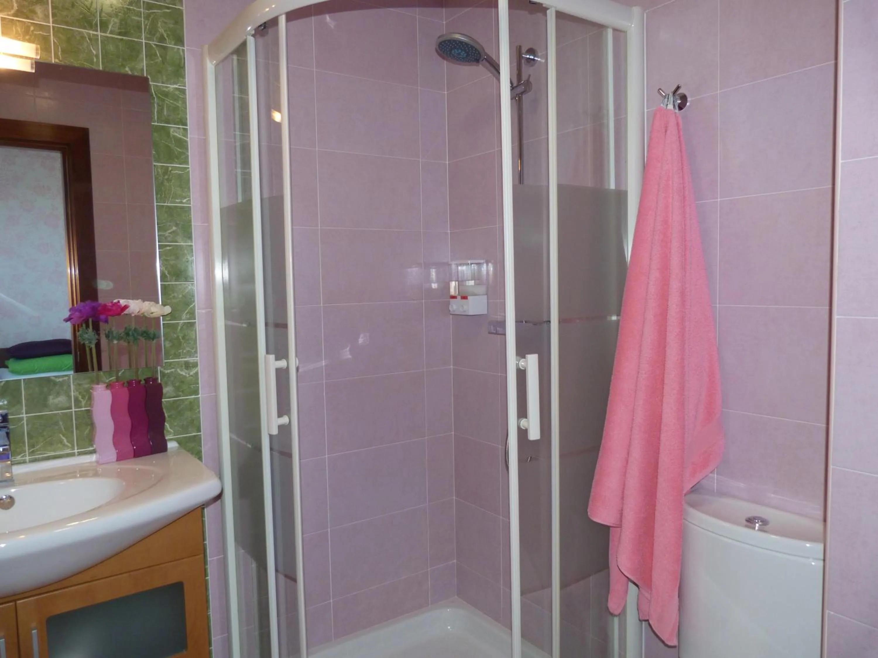 Bathroom in Hotel Garazar