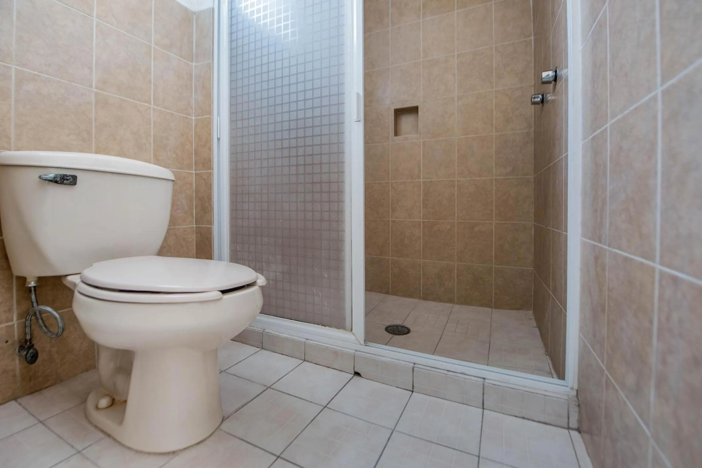 Bathroom in Capital O Hotel El Mejicano, Acapulco