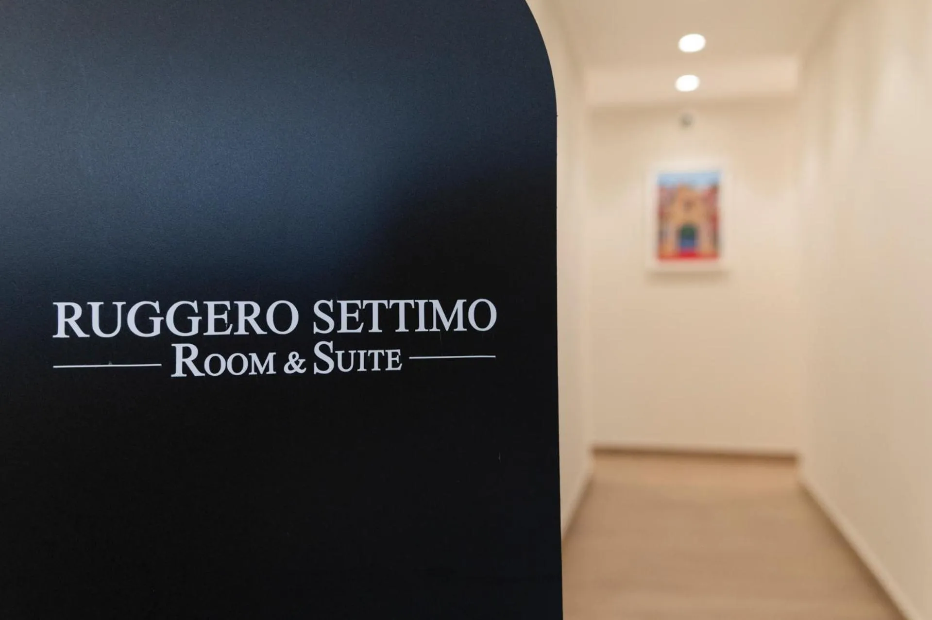 Logo/Certificate/Sign in B&B Ruggero Settimo - Room & Suite