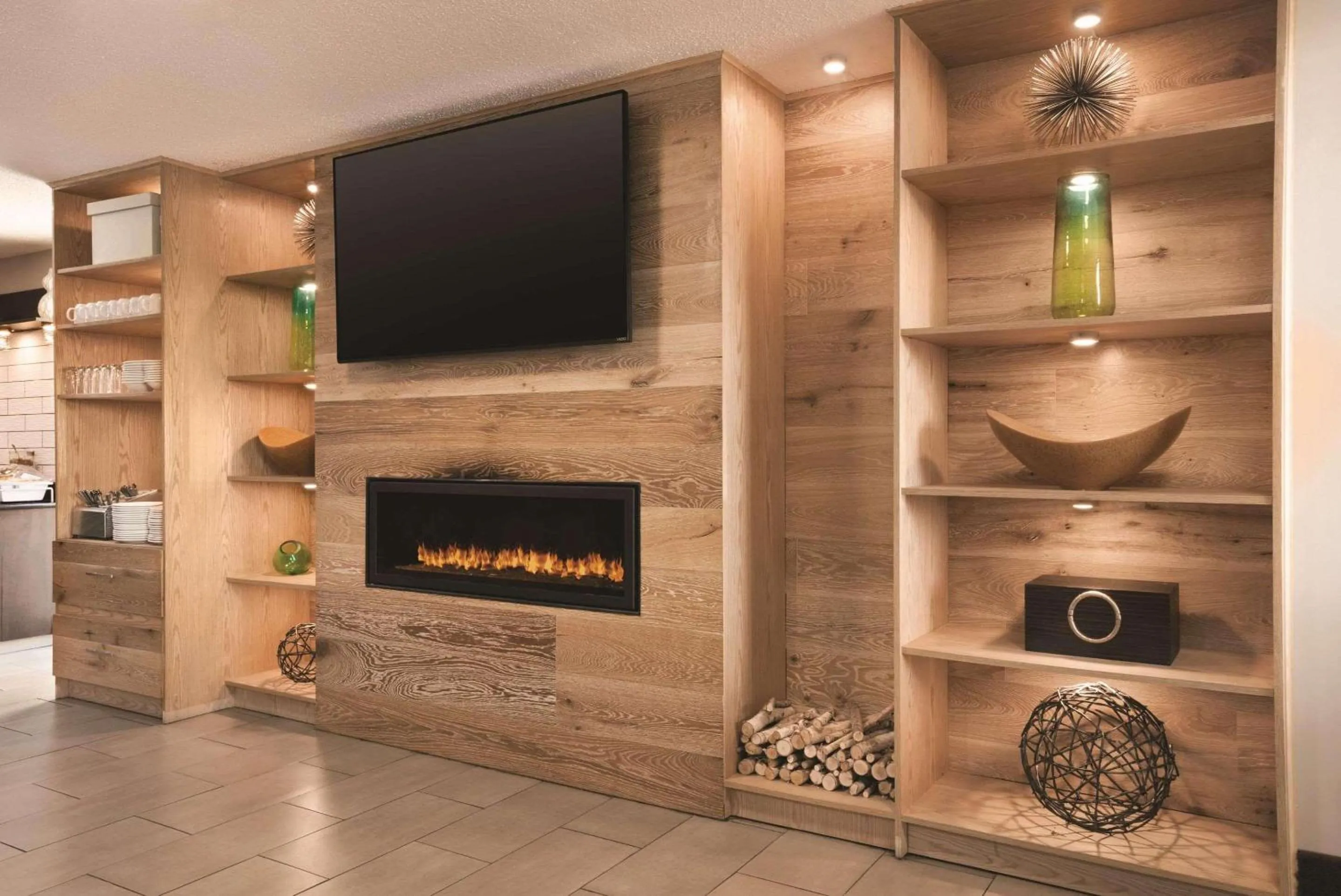 Lobby or reception in Country Inn & Suites by Radisson, Indianapolis East, IN