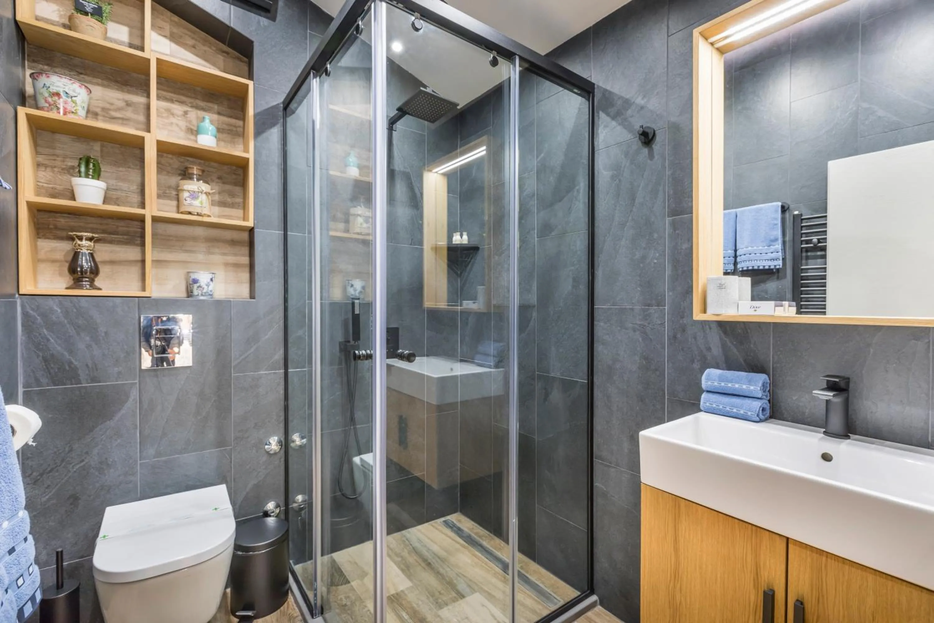 Shower in Casa Verdi