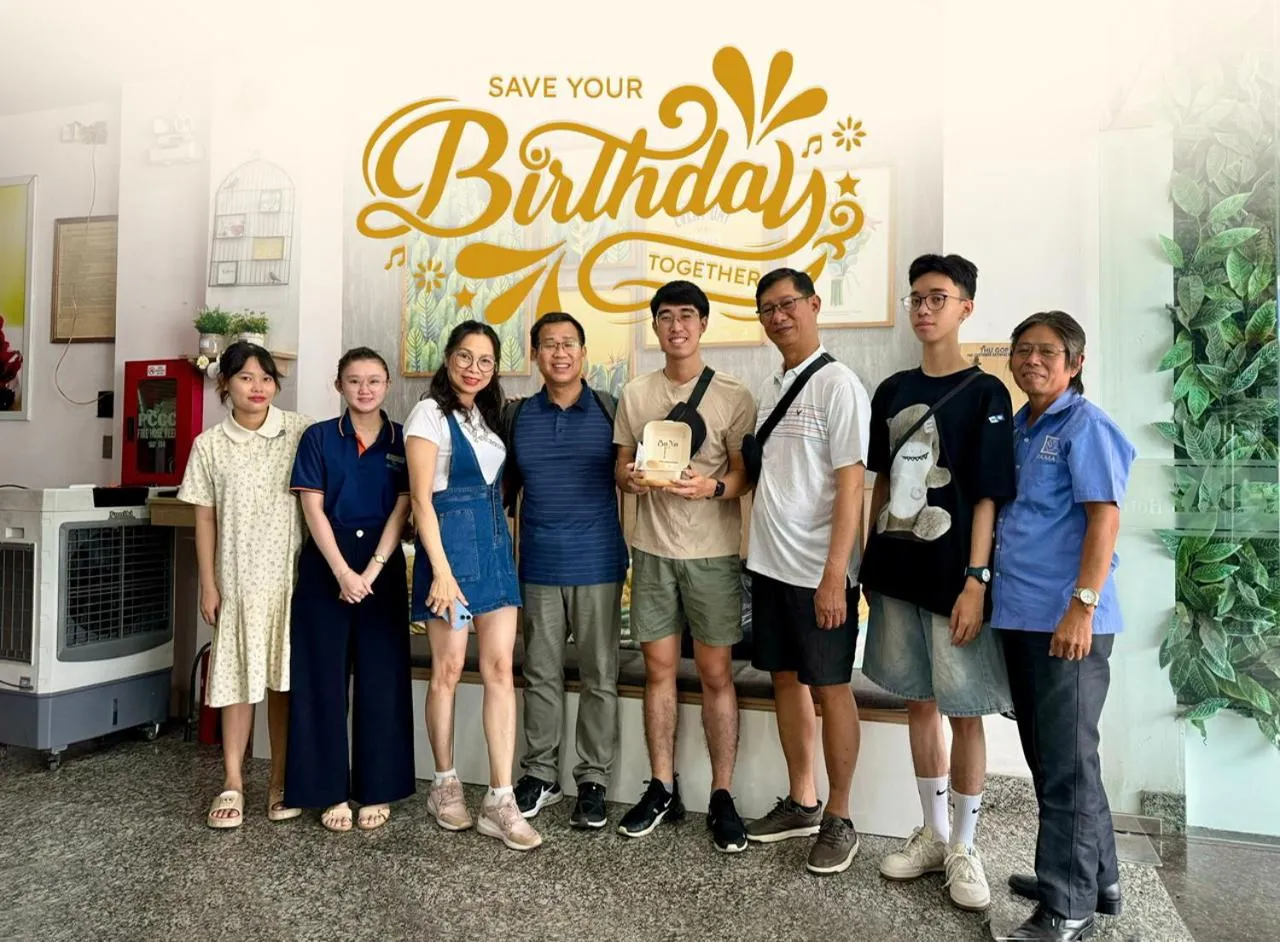 People in Happy Day Riverside Hotel & Spa Danang