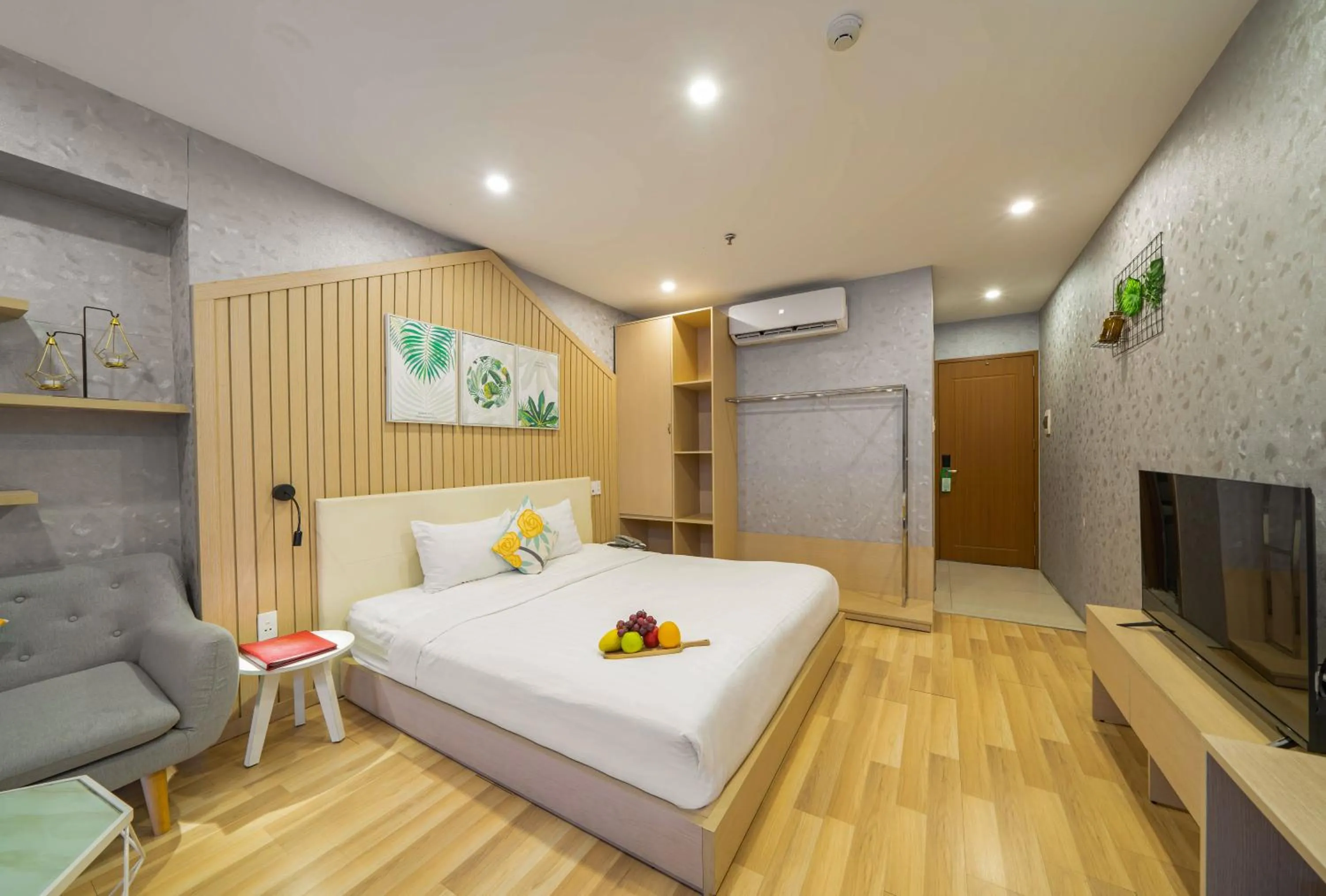 Photo of the whole room, Bed in Happy Day Riverside Hotel & Spa Danang