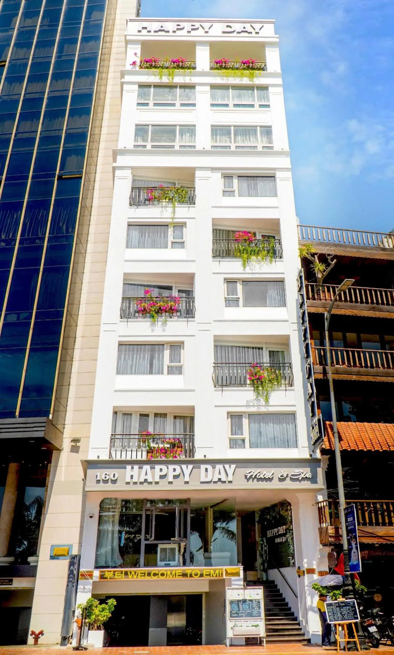 Property building in Happy Day Riverside Hotel & Spa Danang