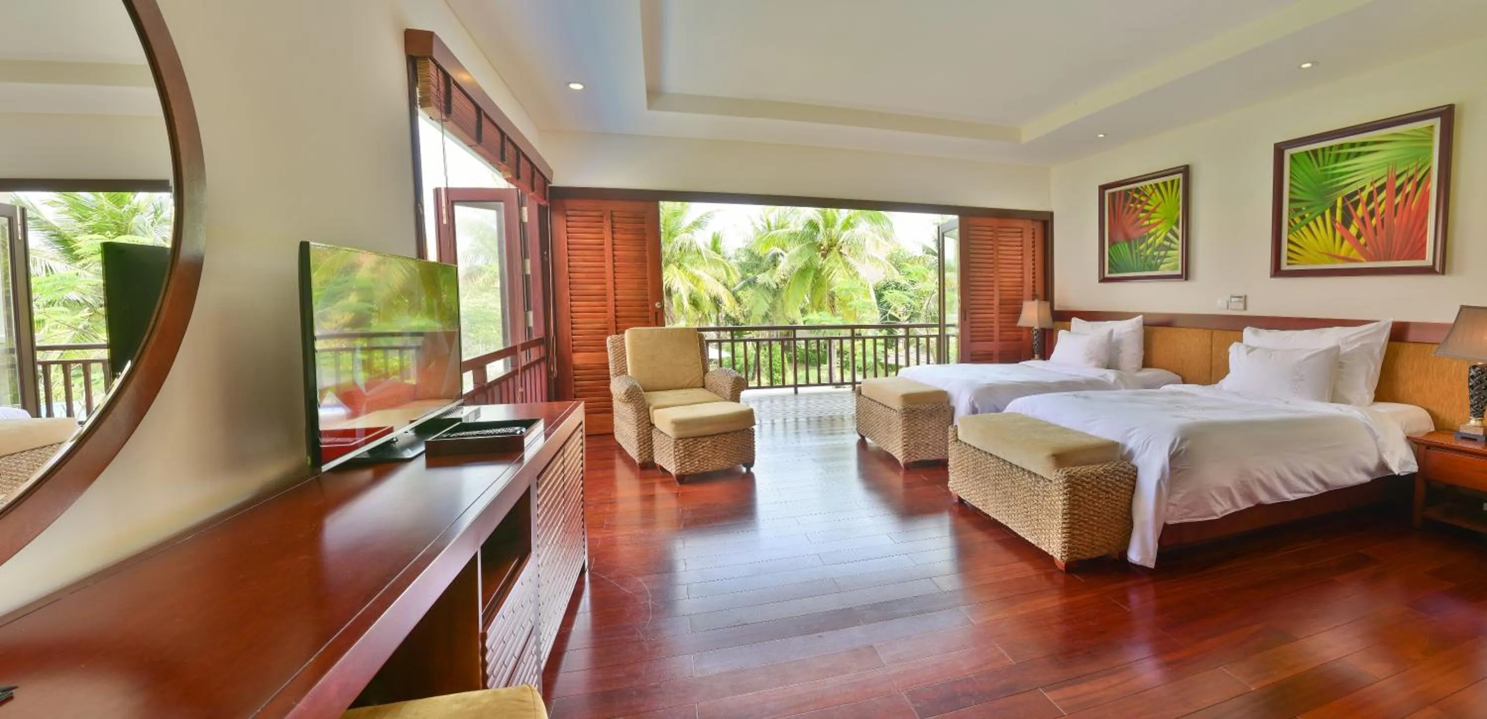 Bed in Furama Villas Danang